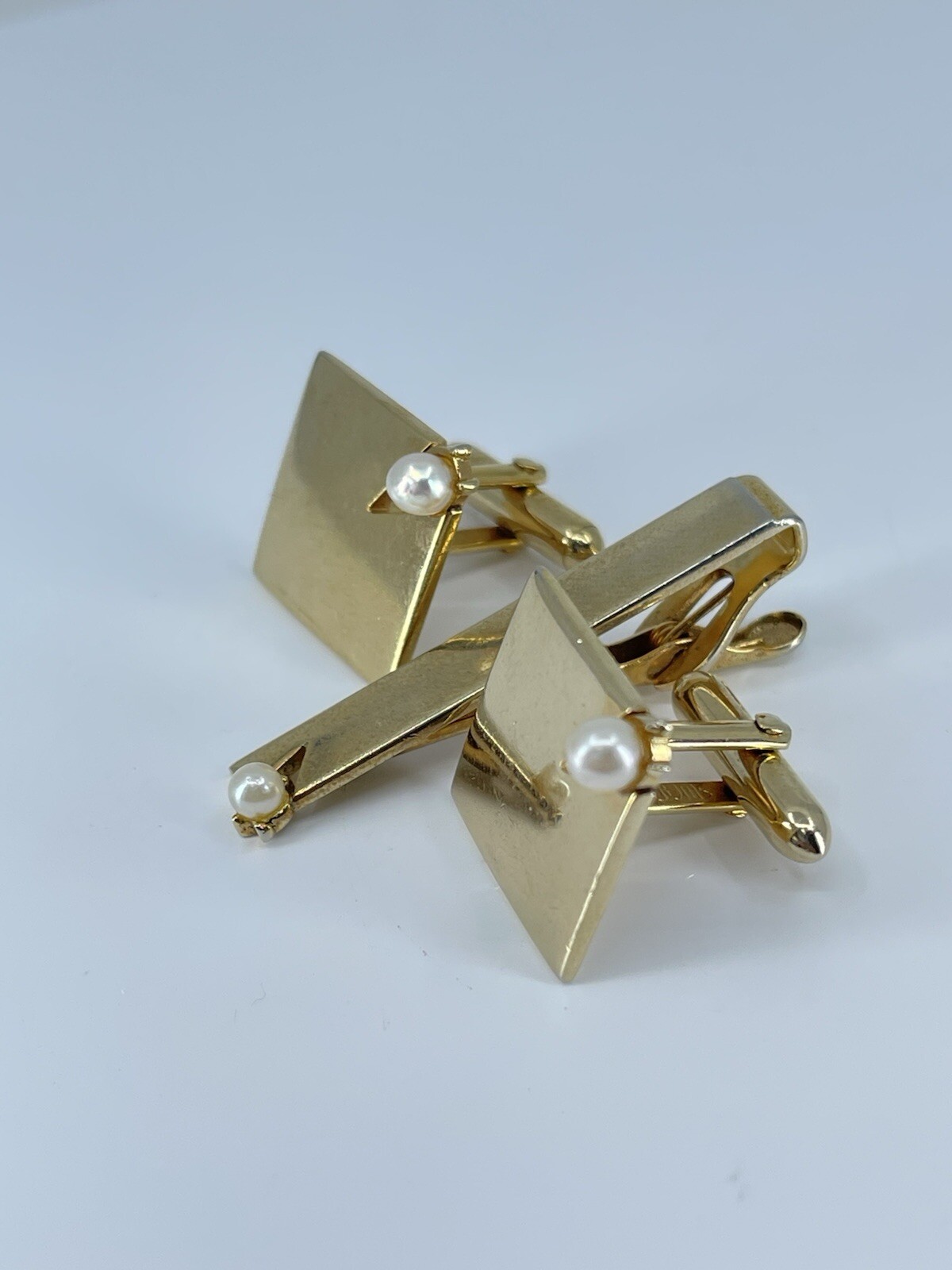 vintage Swank Pearl cufflinks and tie clip bar set square polished gold tone
