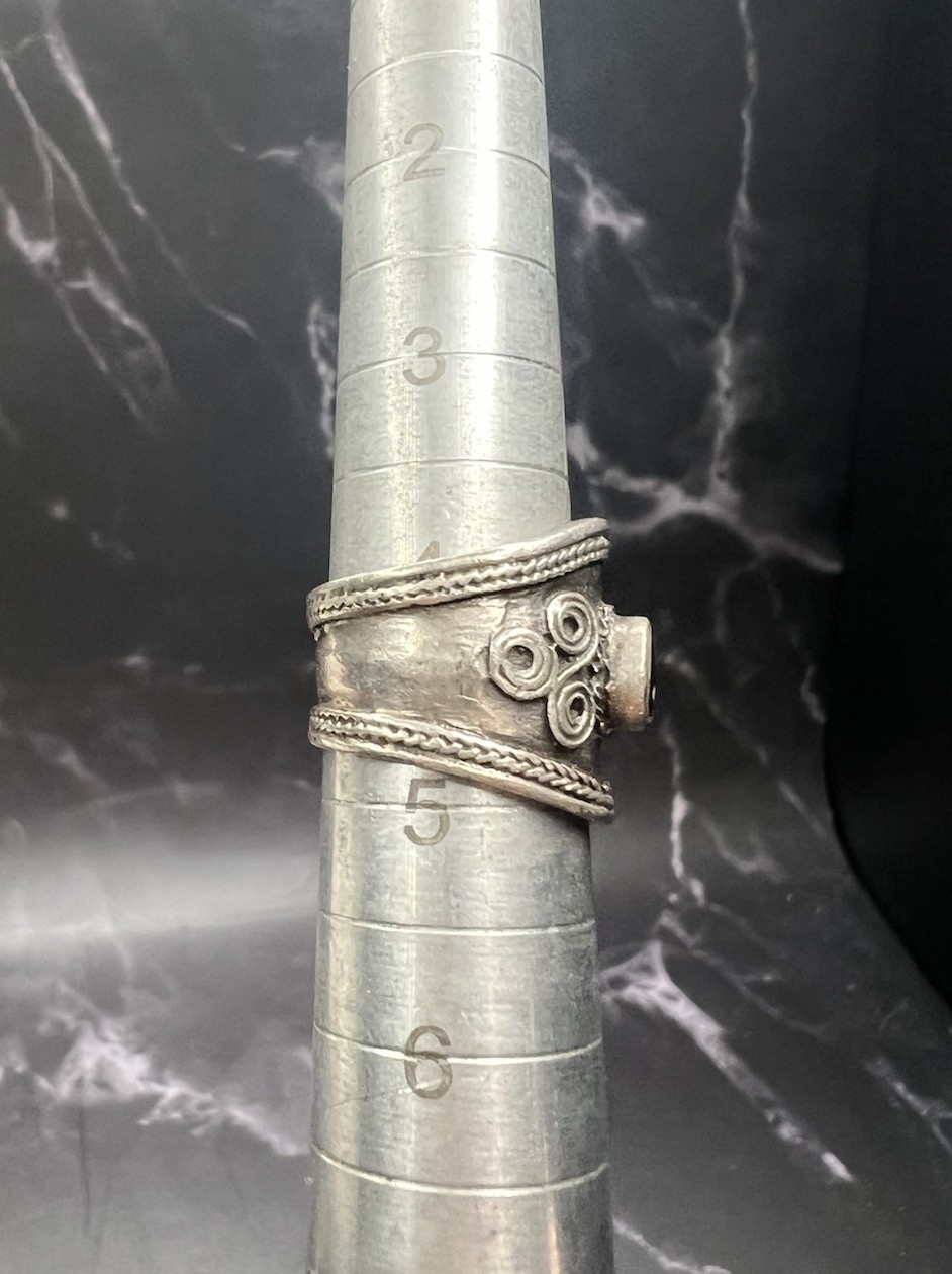 VTG 925 Sterling Silver Tibetan Dorje Yin Yang Wide Band Ring Size 4.25