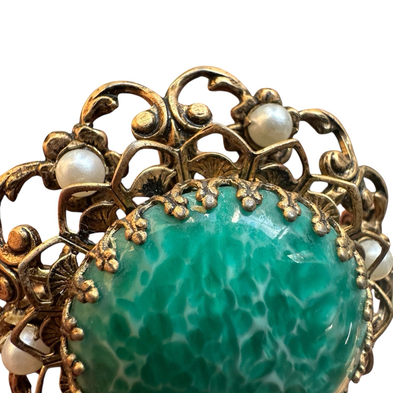 VTG Brooch Pendant 1.75 Inch Green Peking Art Glass Filigree Faux Pearl Gold