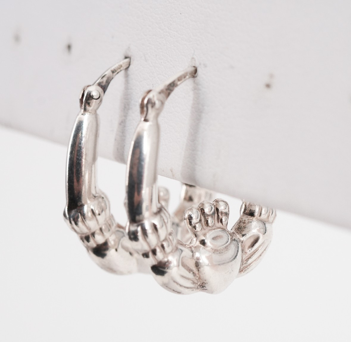 3.3g Solvar Dublin Sterling Silver Claddagh Hoop Earrings Ireland Vintage 0.85in