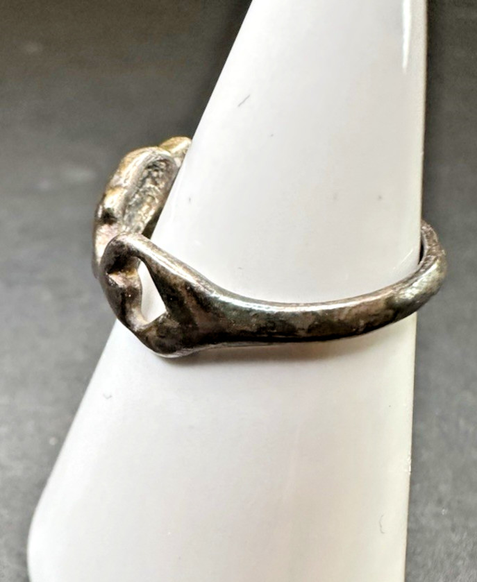 Vintage Sterling Silver 925 Ring with Dolphins Size 7.25 ~ Heavy Patina