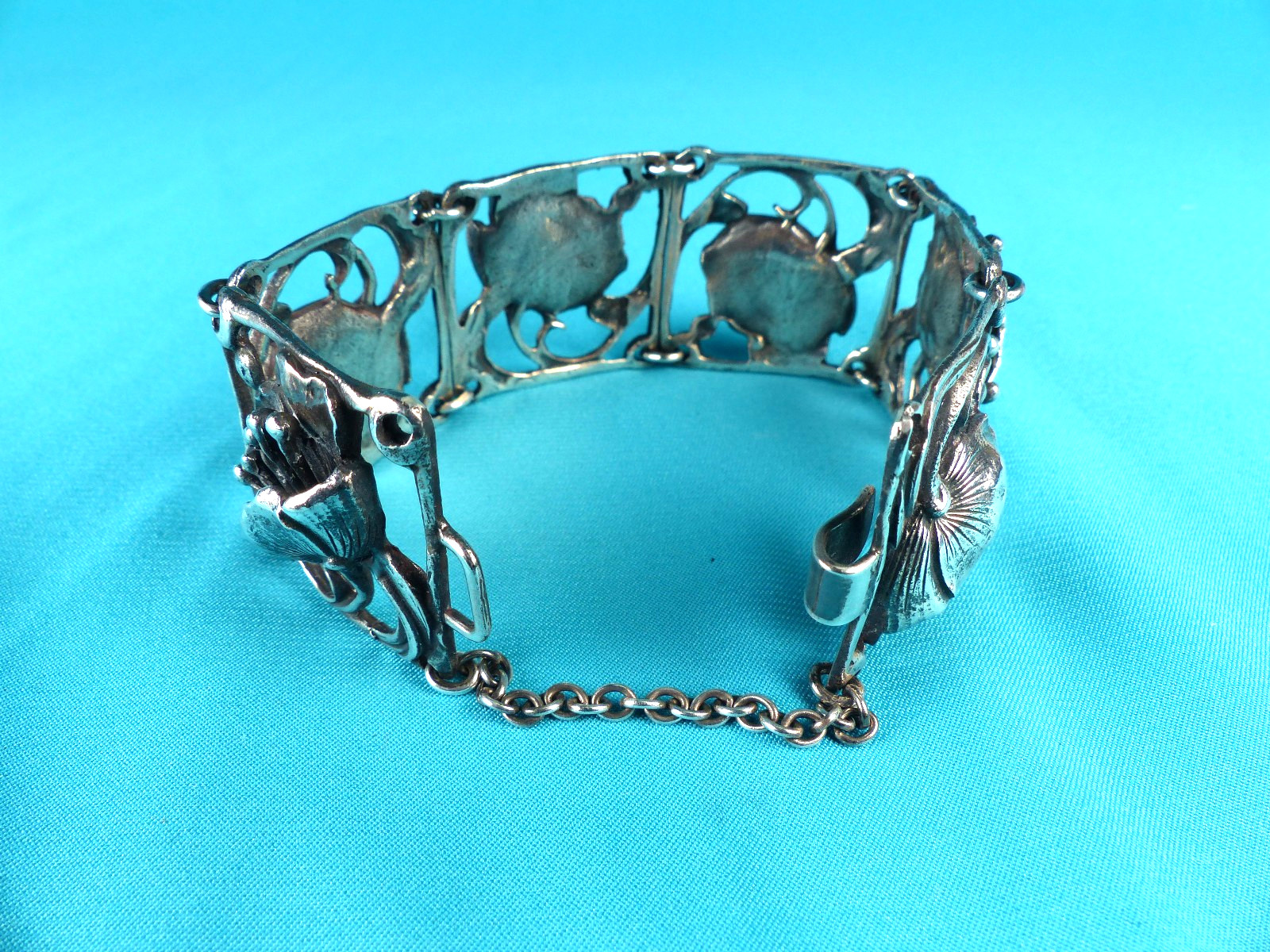 Vintage Art Nouveau 2.5 oz Sterling Silver Poppy Flower Panel Link Bracelet 77g