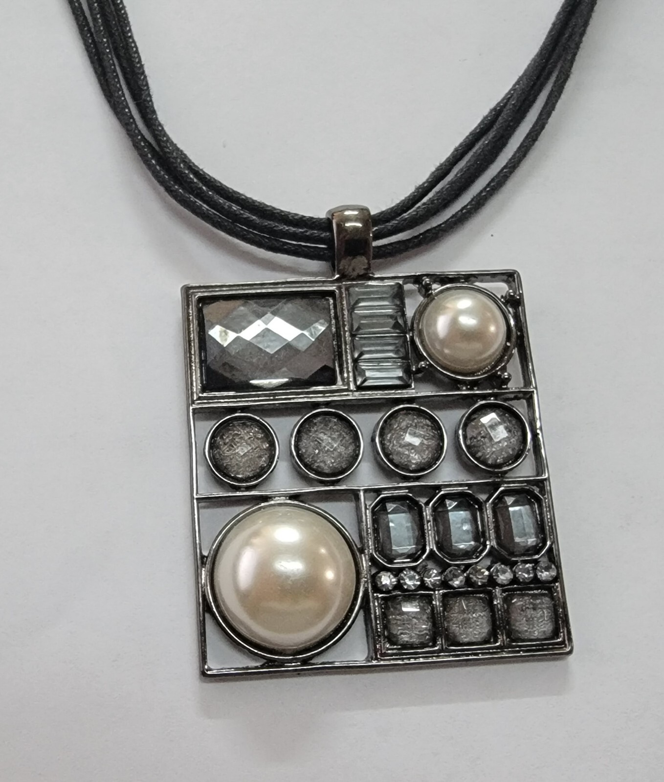 Corded Pearl and Faceted Stone Pendant Necklace 16″ with 3″ Extender Gun Metal
