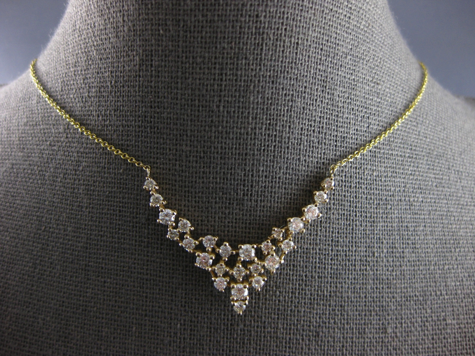ESTATE LONG 1.52CT DIAMOND 14KT YELLOW GOLD ROUND CLUSTER V SHAPE LOVE NECKLACE