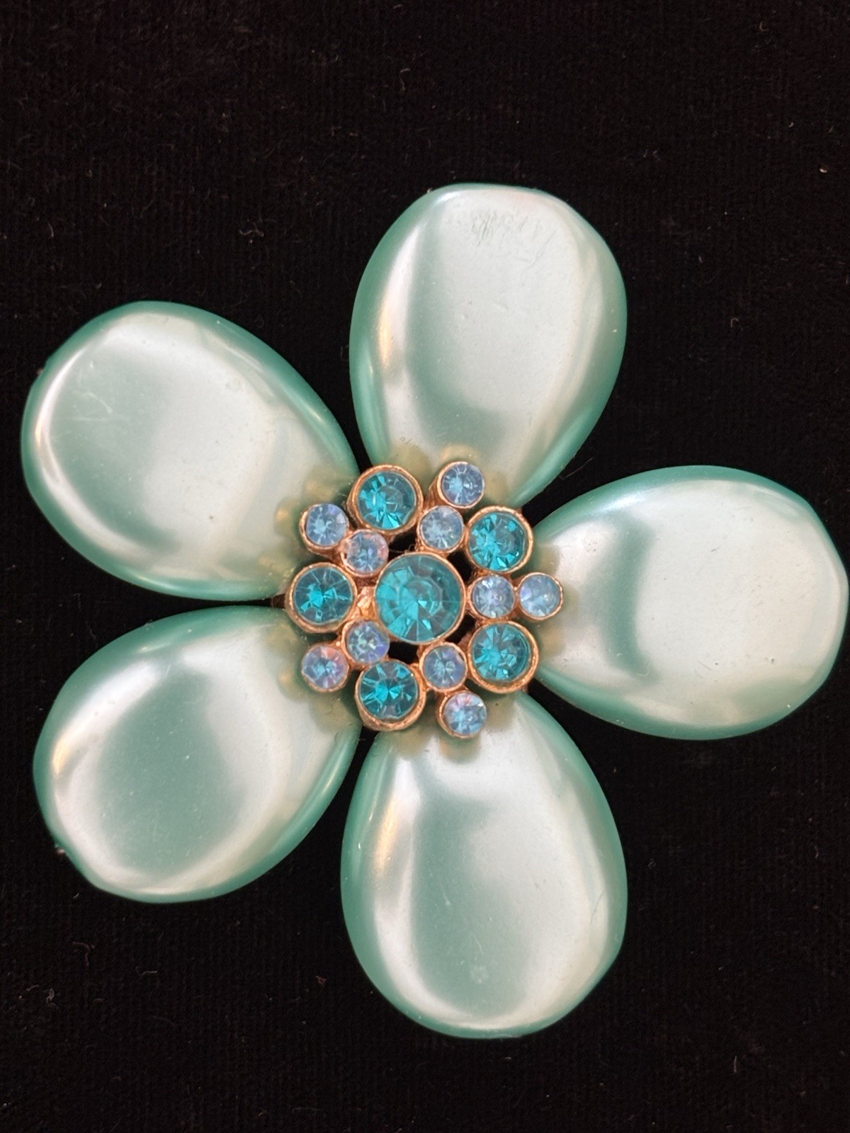 Vintage Lucite Daisy Rhinestone Center 2-1/4” Across
