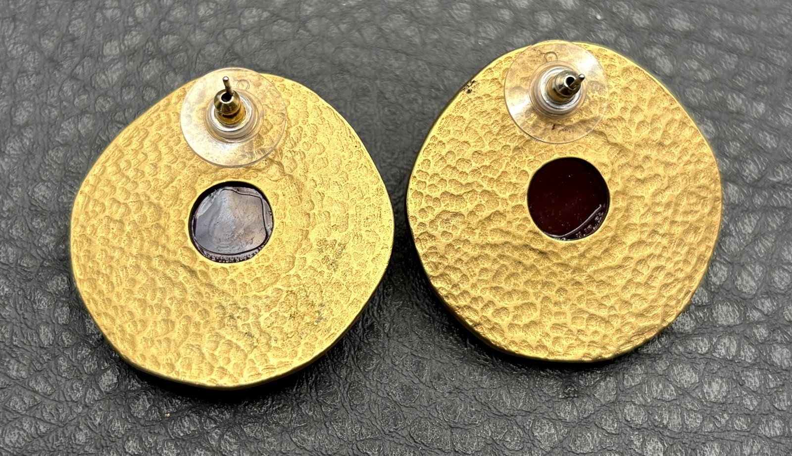 VTG 80s Large Gold Tone Red Cabochon Chunky Runway Hammered Finish Earrings