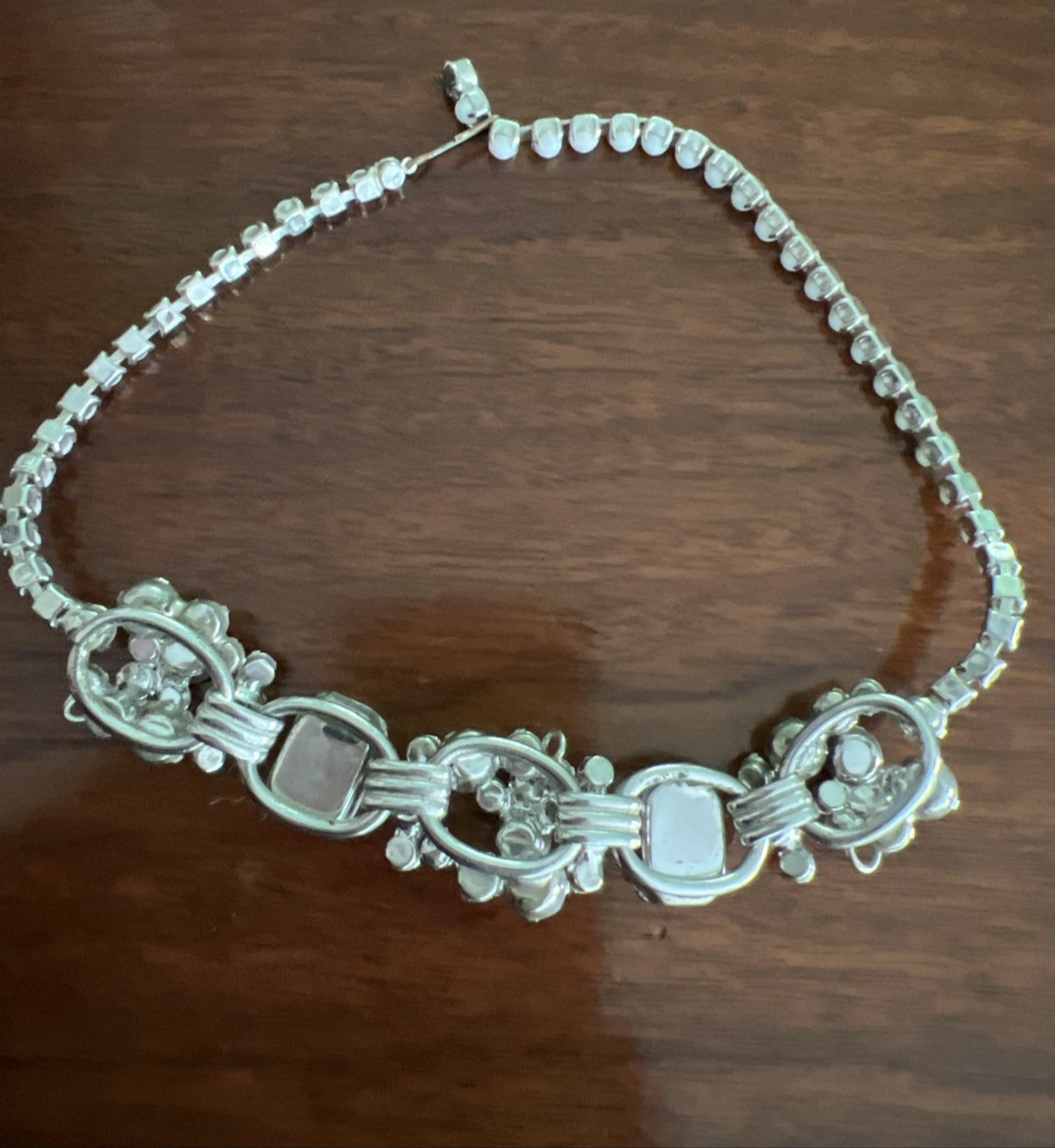 VTG. JULIANA DELIZZA & ELSTER MILK GLASS and GRAY RHINESTONE CHOKER NECKLACE 16″