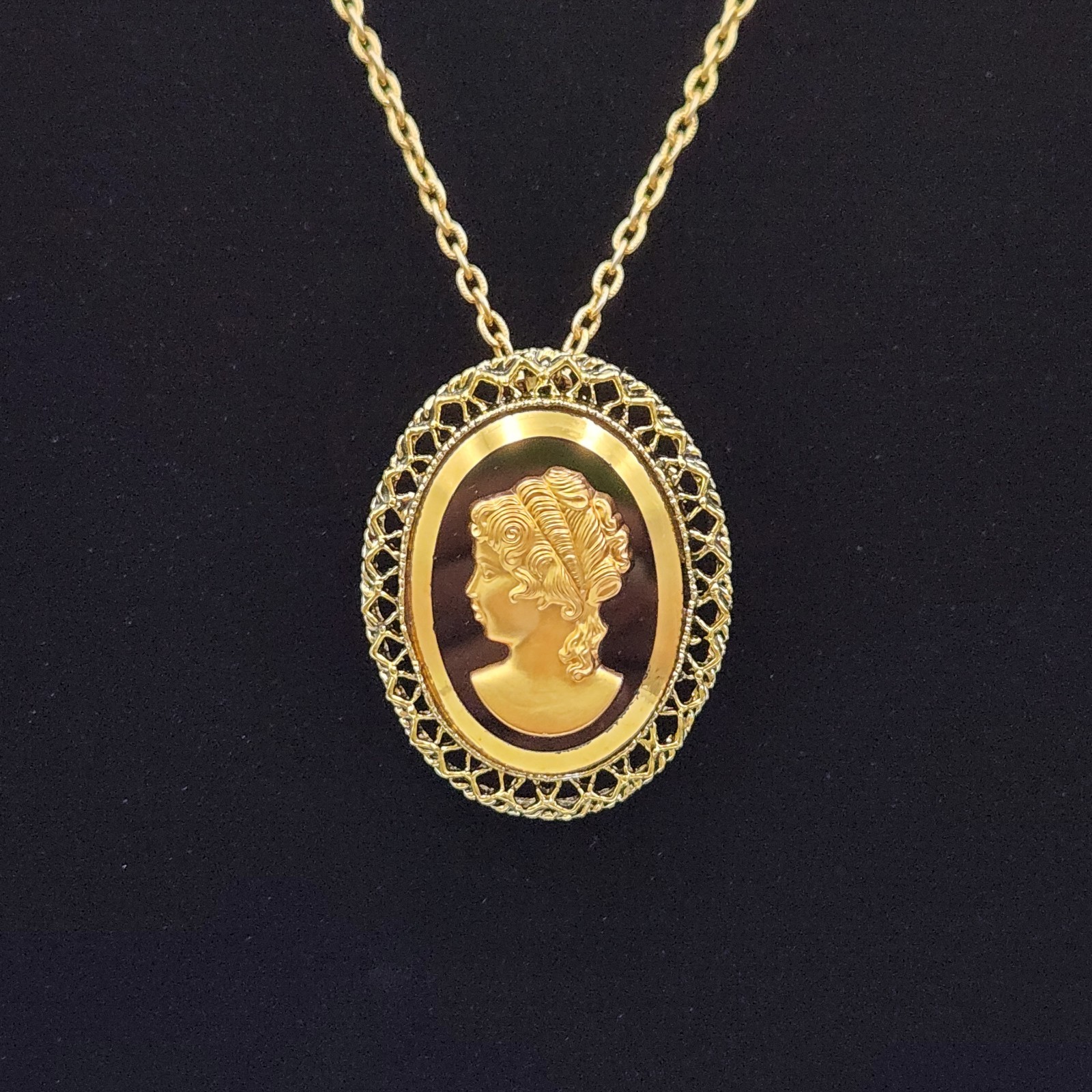 Vintage 50s Gold Tone Chain w/ Black Glass Cameo Pendant/ Brooch & Earrings Set