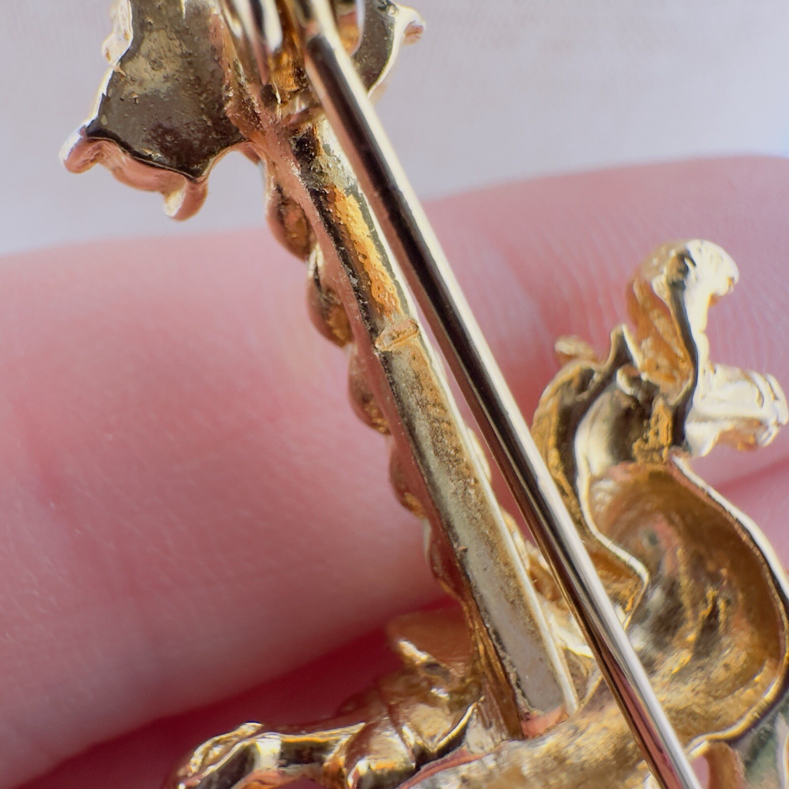 VINTAGE CORO ADOLPH KATZ? MERRY GO ROUND CAROUSEL HORSE BROOCH PIN CLIP UNSIGNED