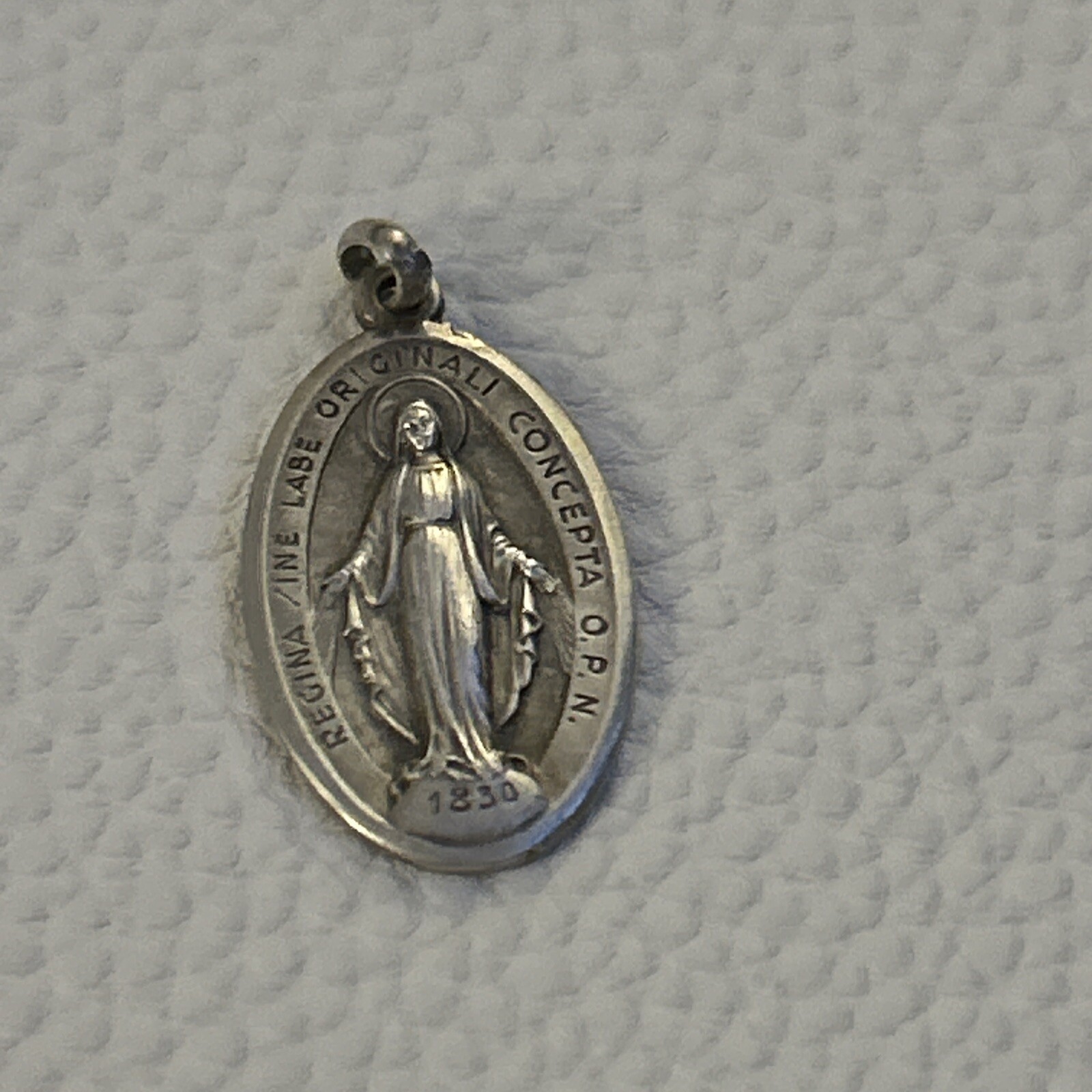 900 European Silver True Vtg Italy St. Regina Religious Oval Pendant TESTED 1”