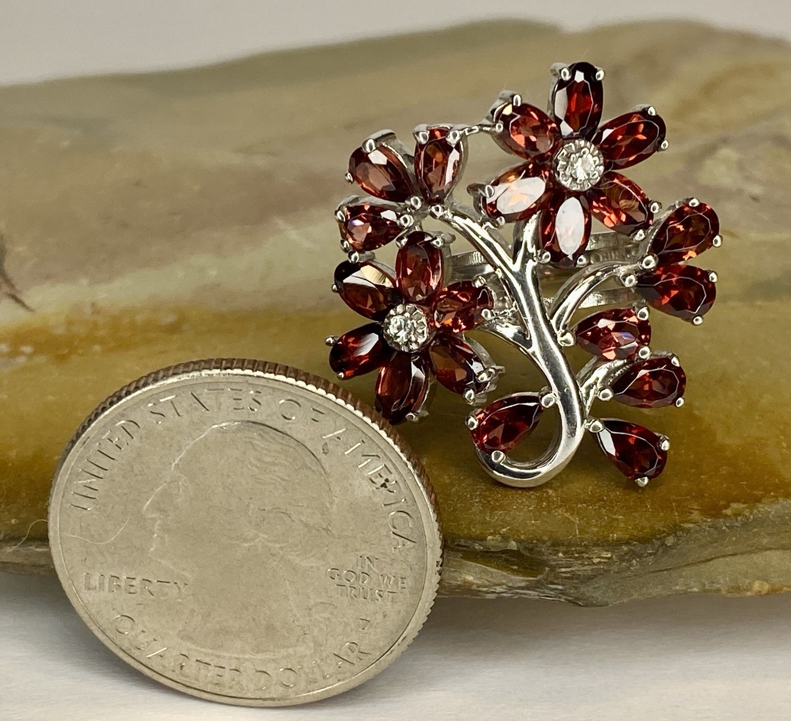 Vintage 925 Sterling Silver Natural Garnet Flower Floral Cluster Statement Ring