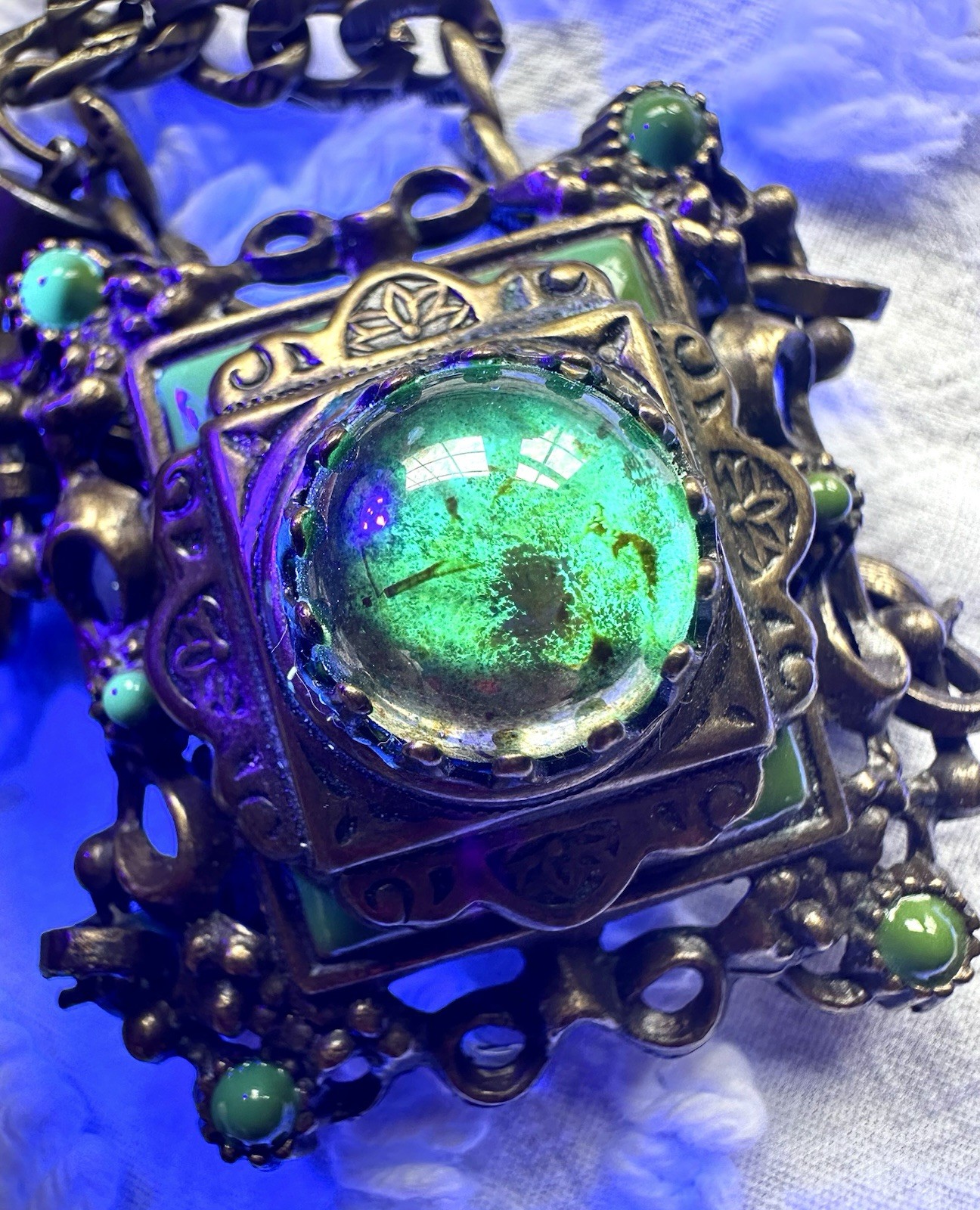 VTG Uranium Vaseline Glass Jewelry Bracelet Panel Cabachon Art Deco Style Czech
