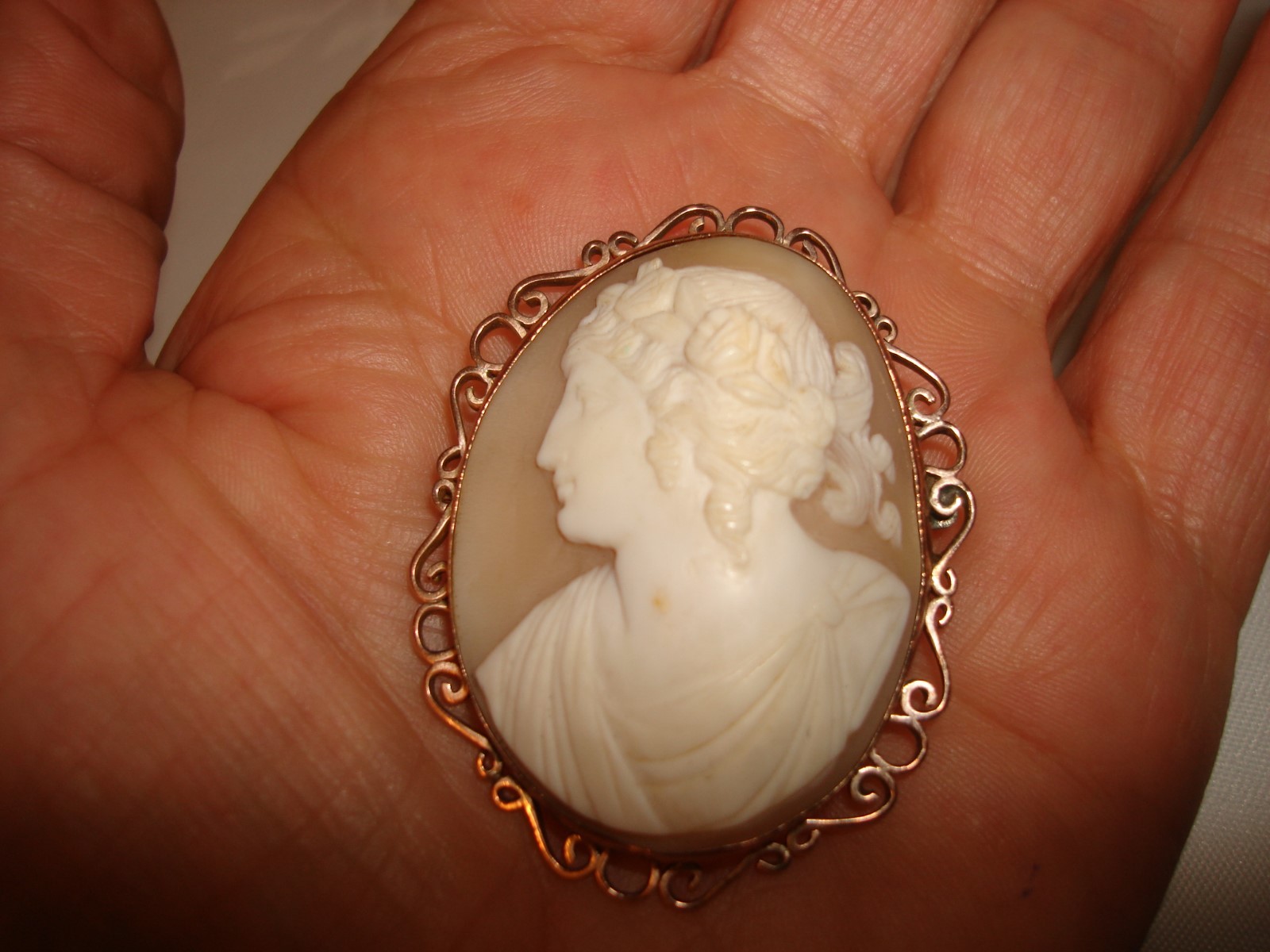 Antique Early 1900’s 10k Rose Gold Lady Shell Cameo 55.5 x 39mm Huge Pin Brooch