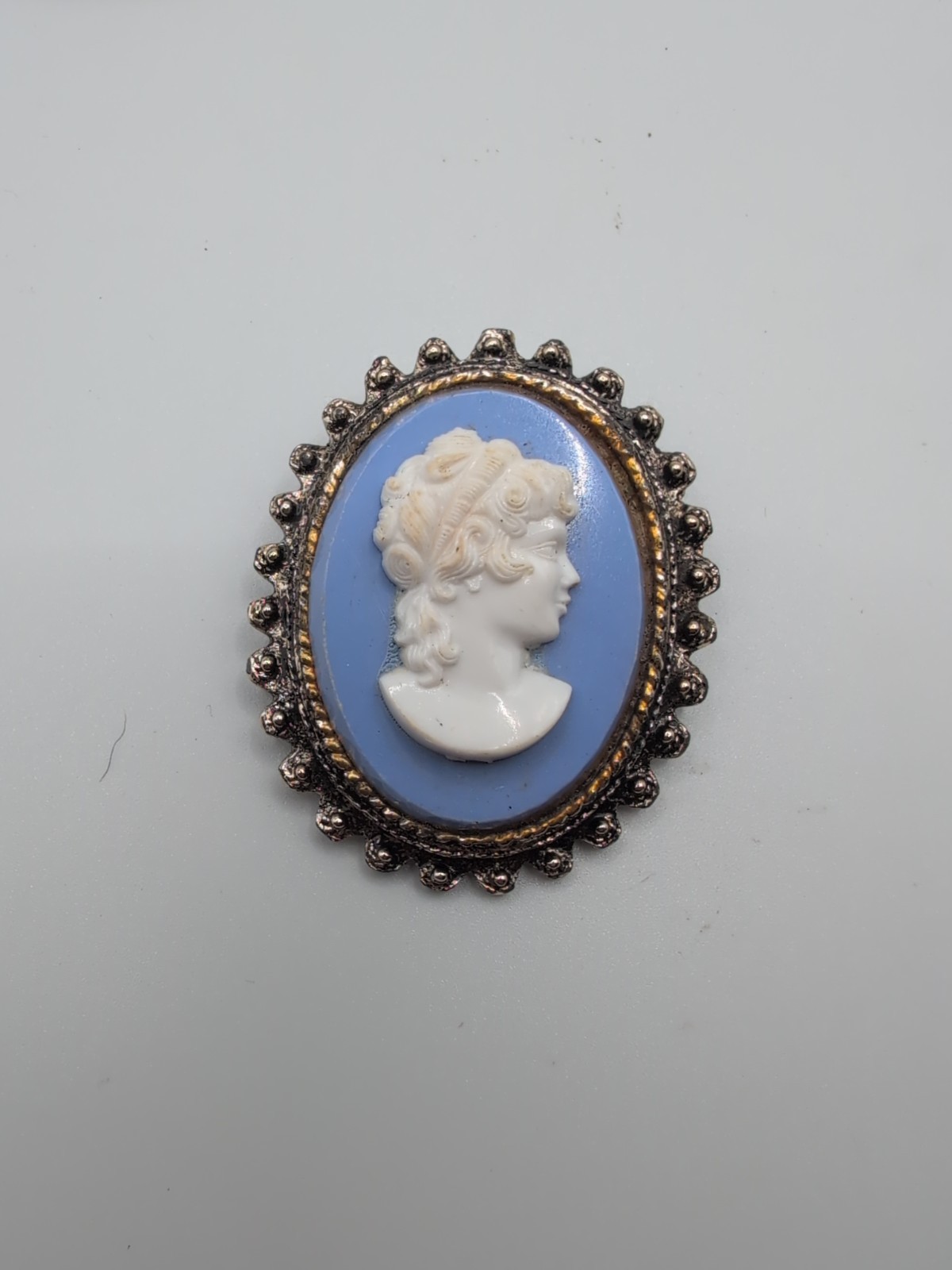 Vintage Cameo Brooch & Bracelet Lot Of 5 Different Styles & Colors