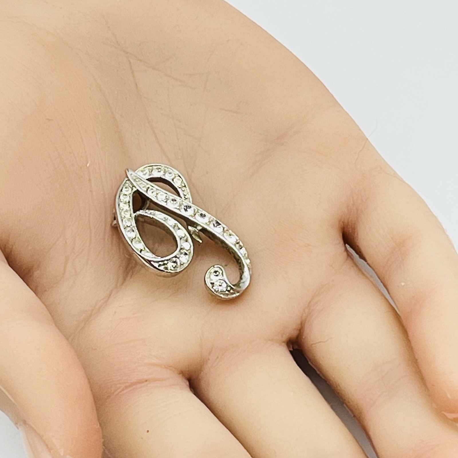 Nolan Miller Monogram Pendant Cursive Letter P Rhinestone Silver Tone 1.5″