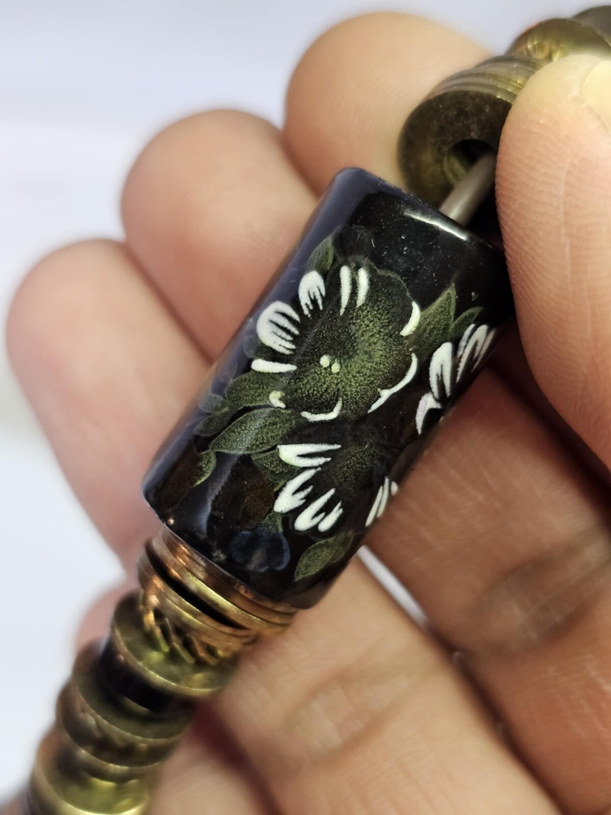 vtg Thick Necklace w/ Metal & Black Glass Beads w flowers 23.5in-Heavy 123g- S88