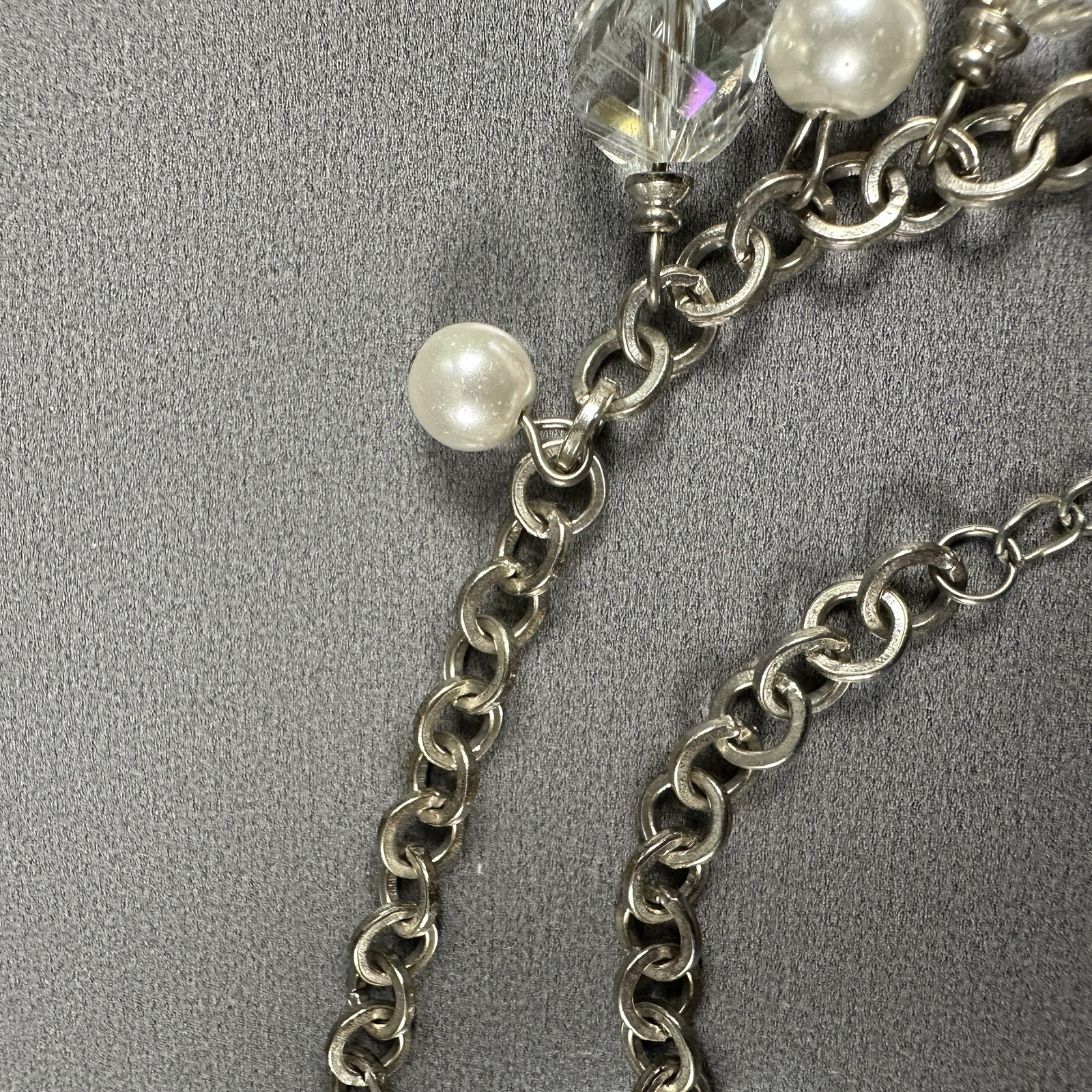 Vintage Faceted Bead Necklace Silver Tone Acrylic Dangle 16-18″ Charm