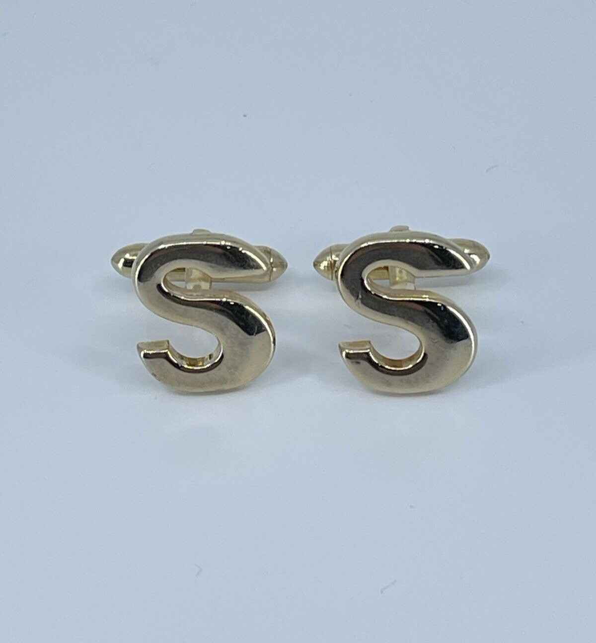 Vintage Swank cufflinks and tie clip monogram beveled S gold tone bullet backs