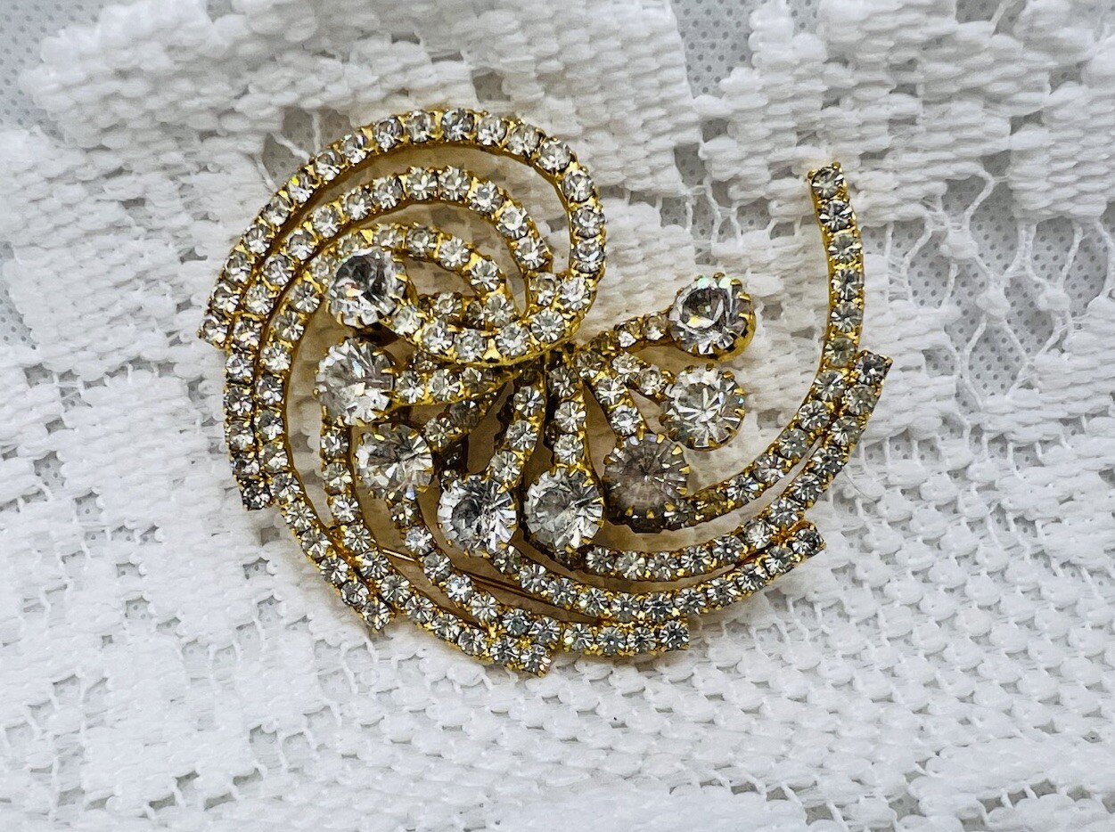 Brooch Vintage Dimensional Spiral Clear Glass Rhinestone Gold Tone MCM 1950’s