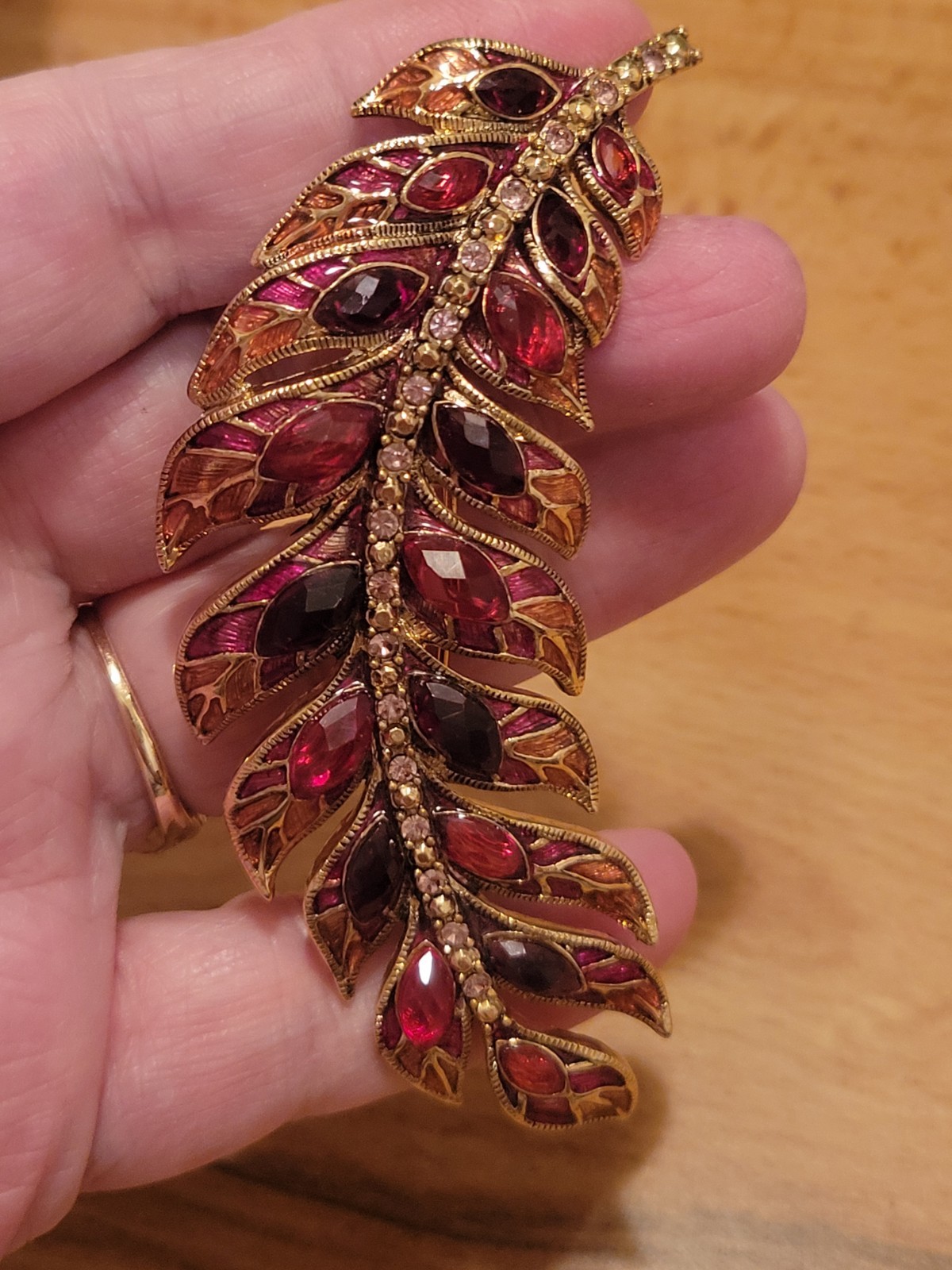 Vintage Signed MONET Floral Leaf Brooch Stunning Jewelry CA USA P135