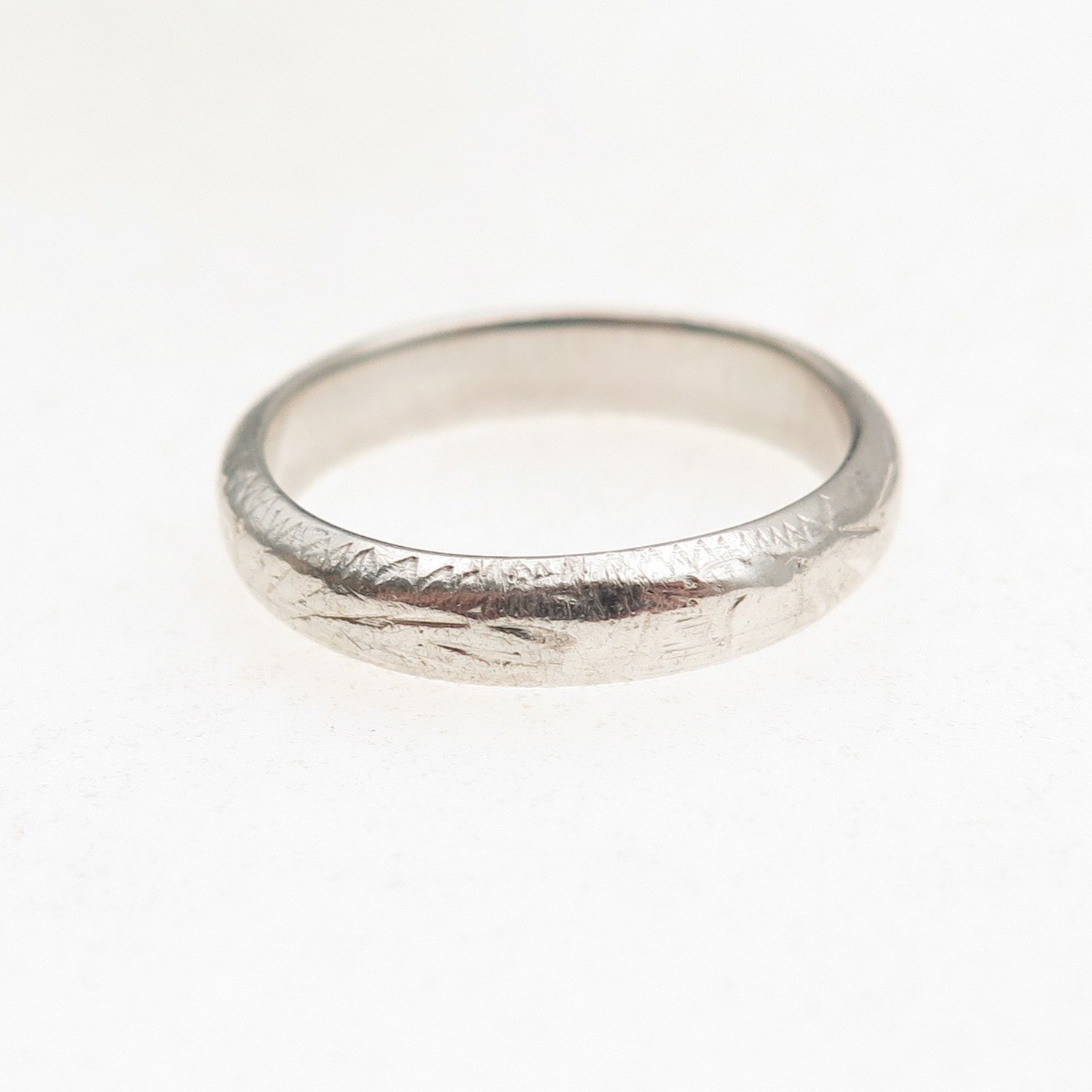 925 Sterling Silver Vintage Engraved Oxidized Band Ring Size 7.5