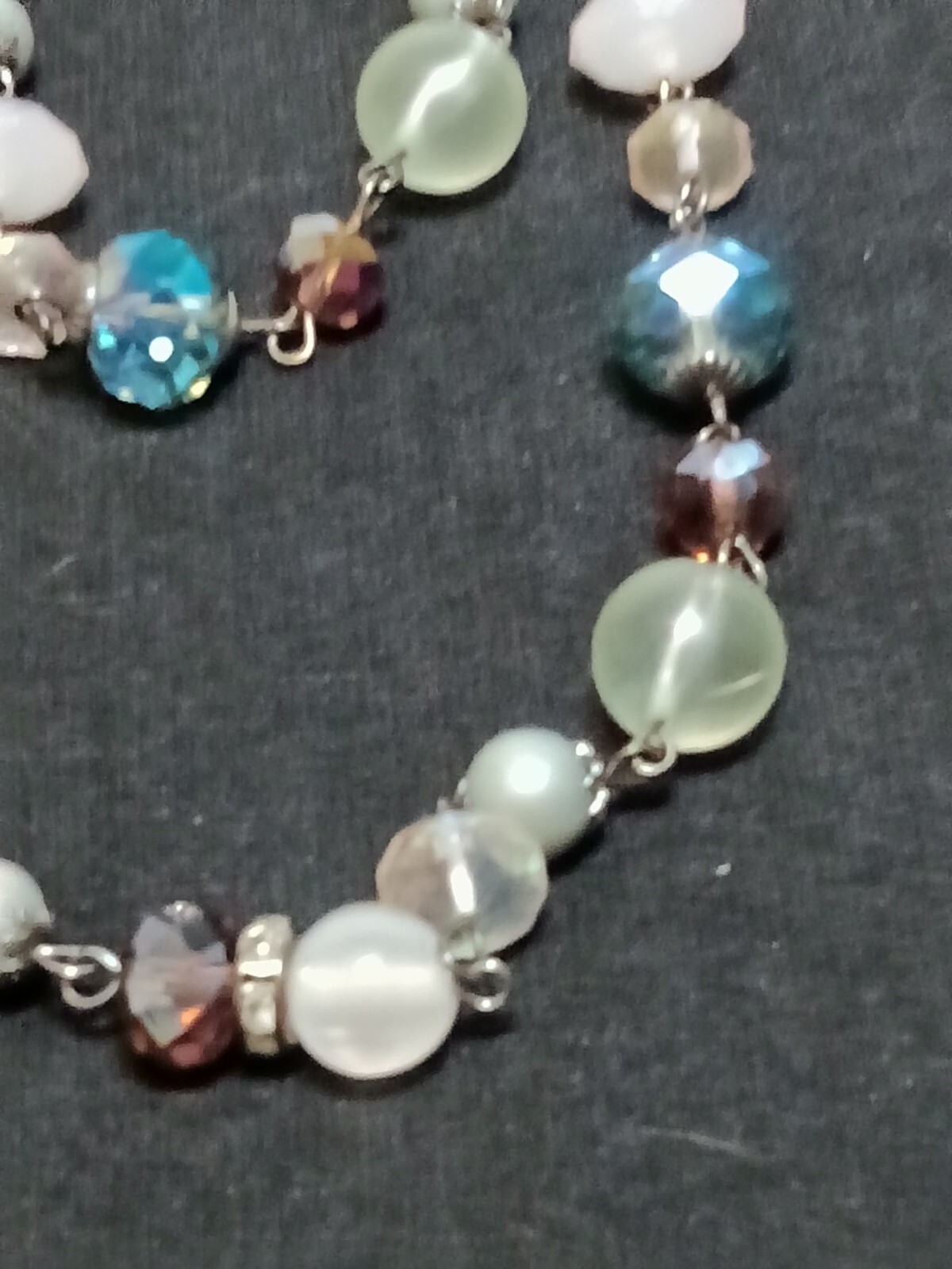 Vintage 37″ Beaded Necklace Antique Gold Colored Metal