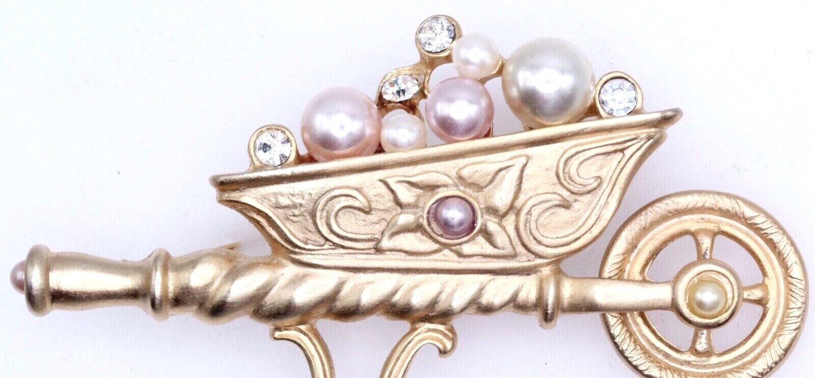 1928 Jewelry Vintage Style Wheelbarrow Brooch Pin Faux Pearl Pink White Crystal