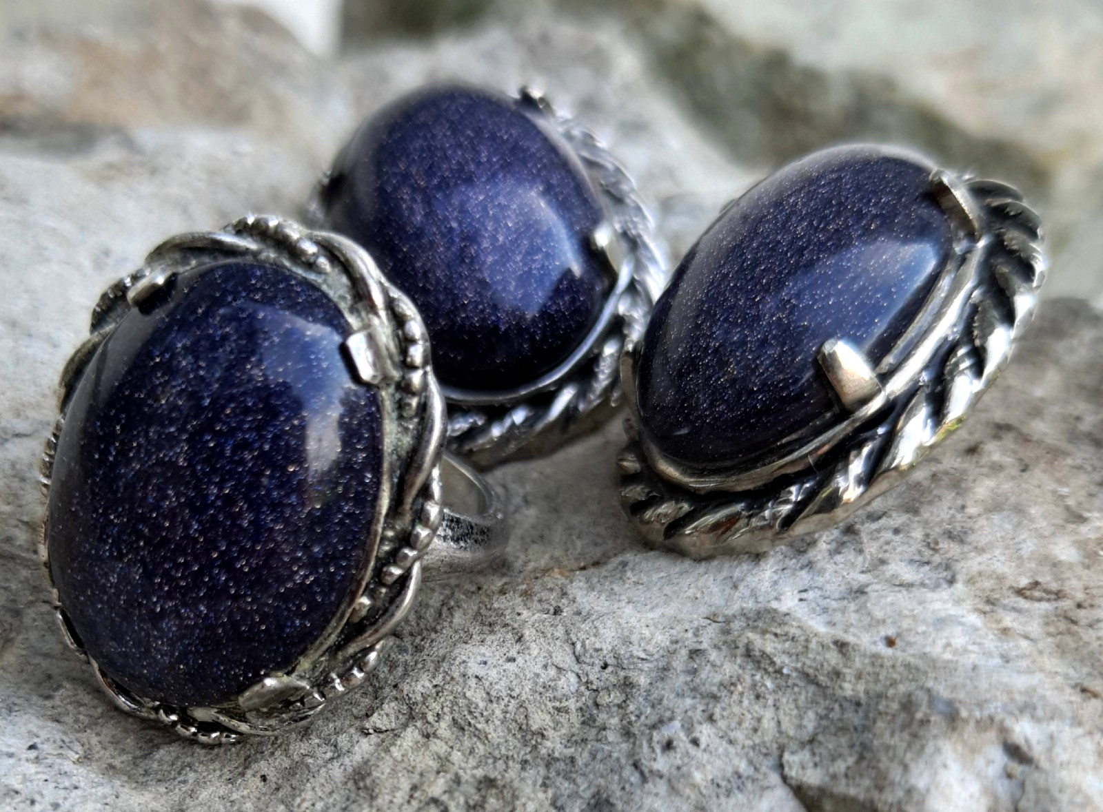 Vintage Sterling Silver Purple/Blue Sunstone Ring & Free Clip Earrings Beautiful