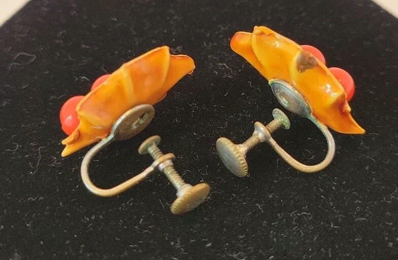 Vintage MCM Holly Berry Leaf Screw Back Clip On Earrings Autumn Fall Colors