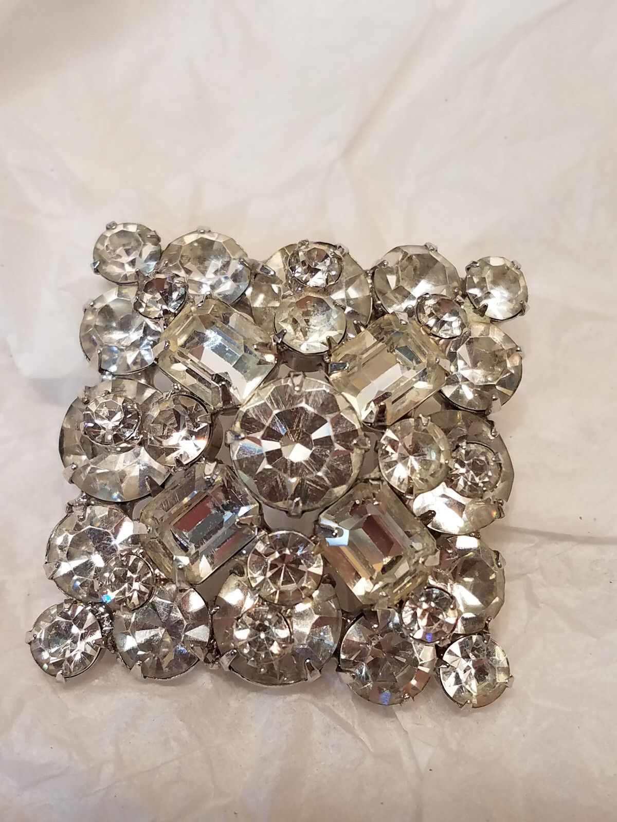 1950’s Clear Rhinestone Cluster Square / Diamond Shaped Brooch About 1-1/2 in Sq