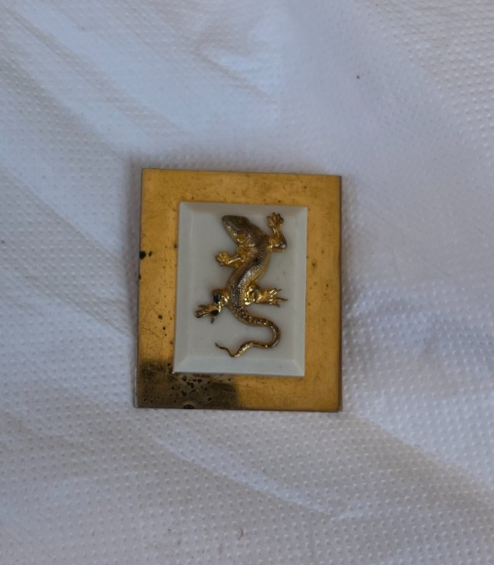 Vintage DEPOSE Lizard Gecko Brooch Gold Tone Reptile Pin French Design