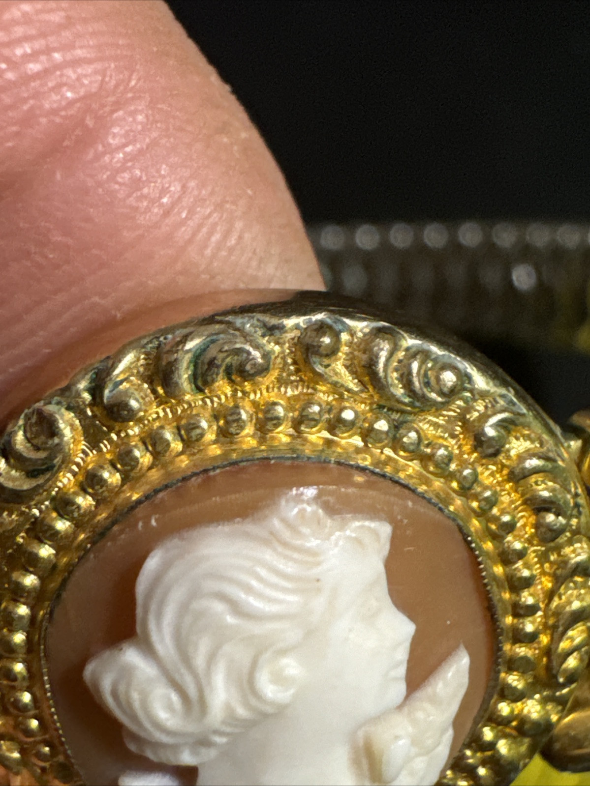 Vtg Pitman & Keeler American Queen Cameo Expansion Sweet Heart Chocker Necklace