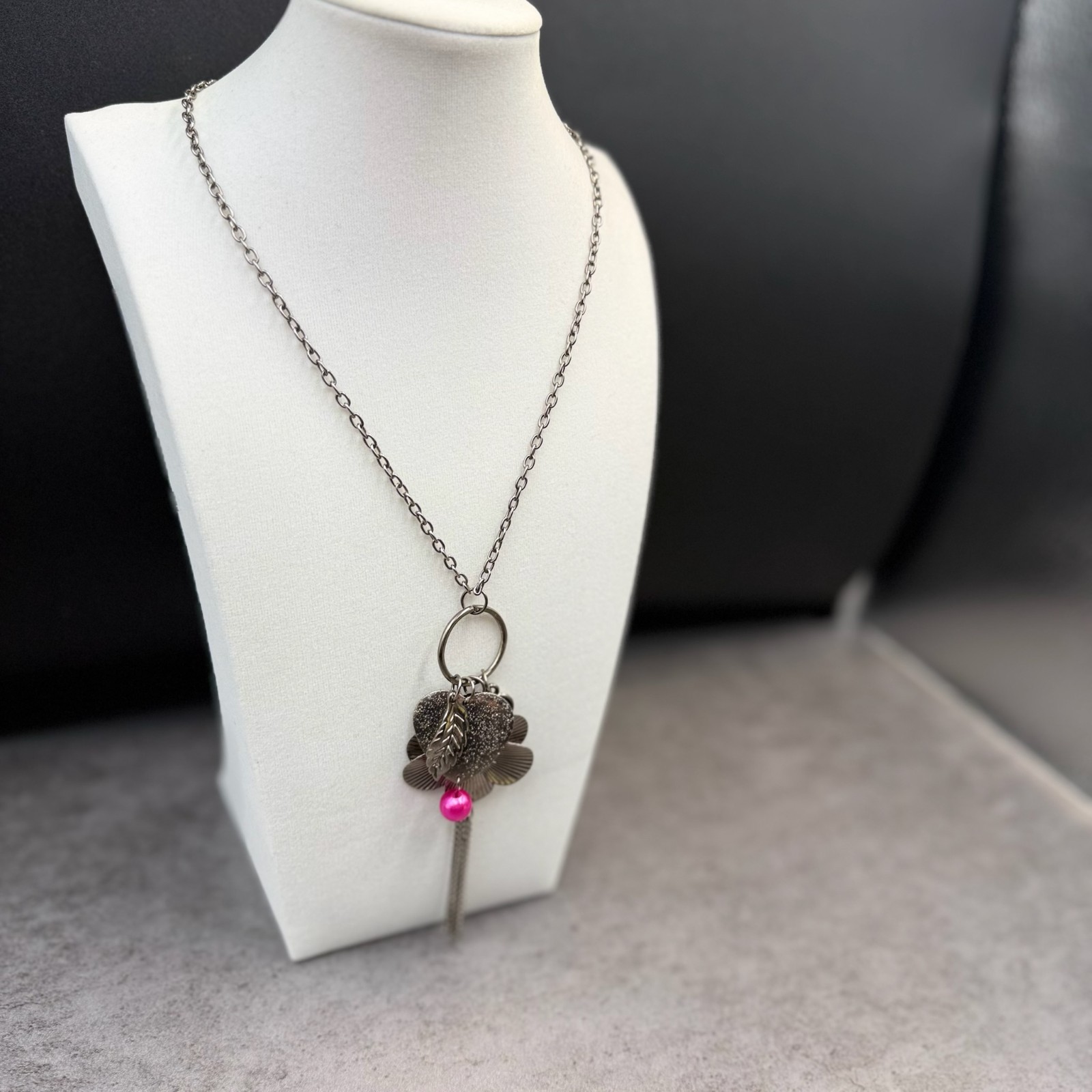 Vintage Gunmetal Tone Floral Flower Pink Bead Tassel Charms Drop Pendant