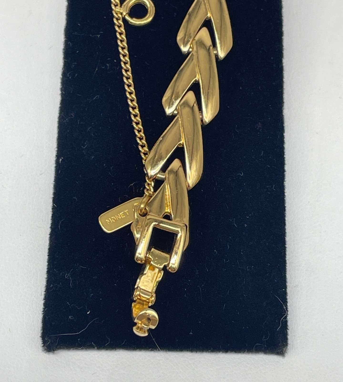 Vintage Monet Gold-Tone Chevron Link Bracelet Fold-Over Clasp Safety Chain EUC