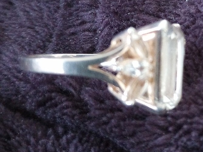Beautiful VTG Sterling Silver 925 White Topaz Ring Center Stone 10mmx15mm Sz 7