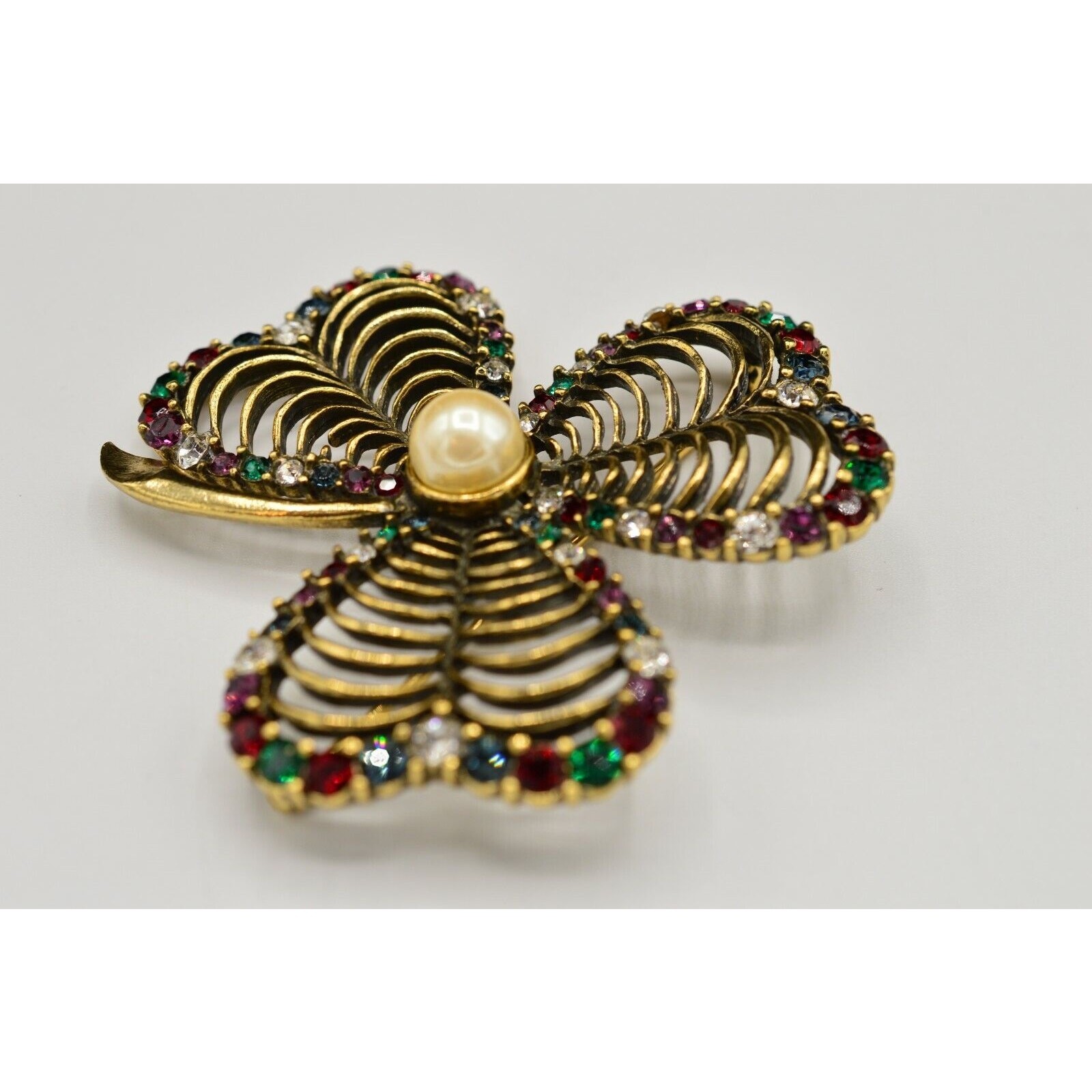 Vintage Crystal Clover Pin Brooch Antiqued Gold Red Green Chunky 1980s Bin5