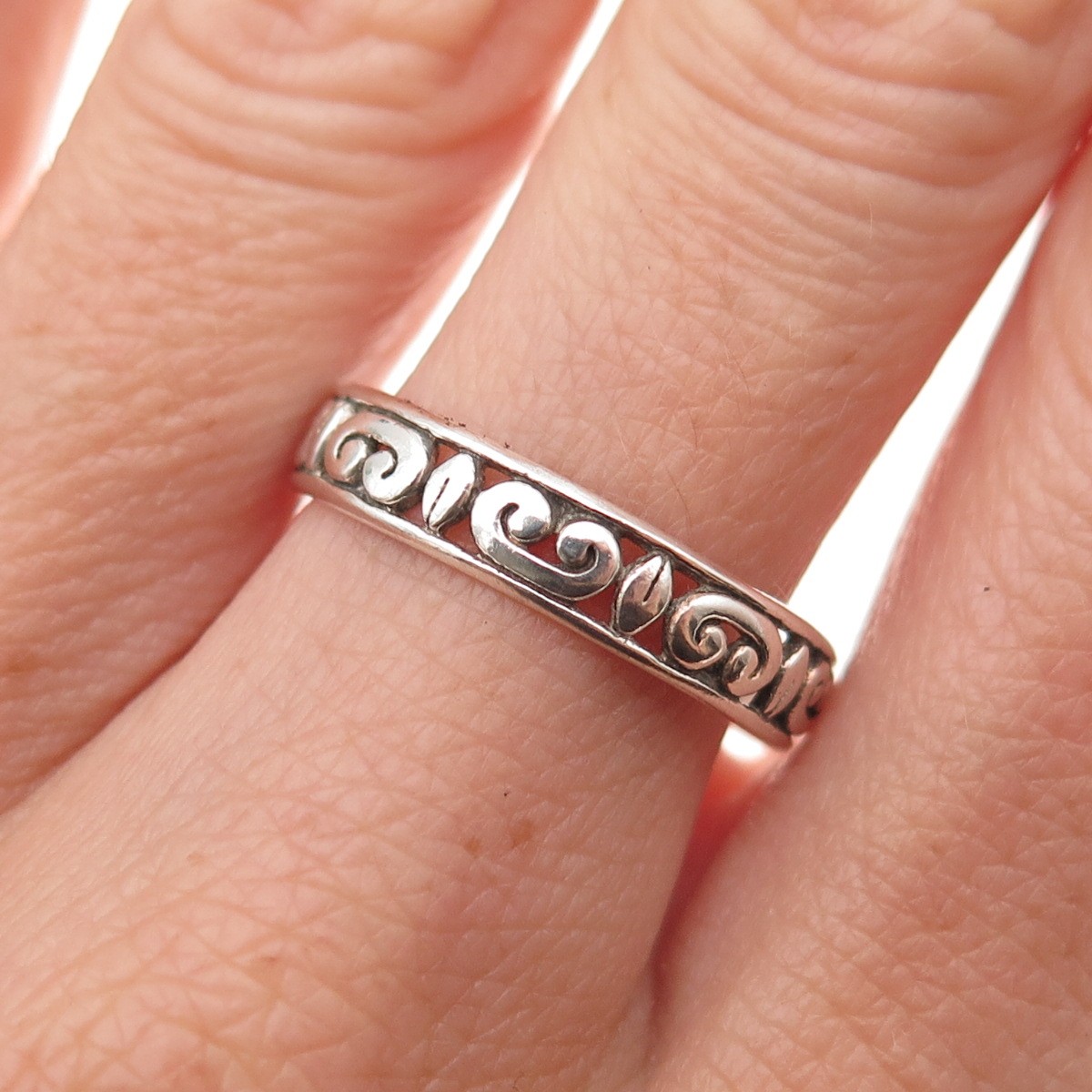 925 Sterling Silver Vintage Ornate Oxidized Band Ring Size 8.75