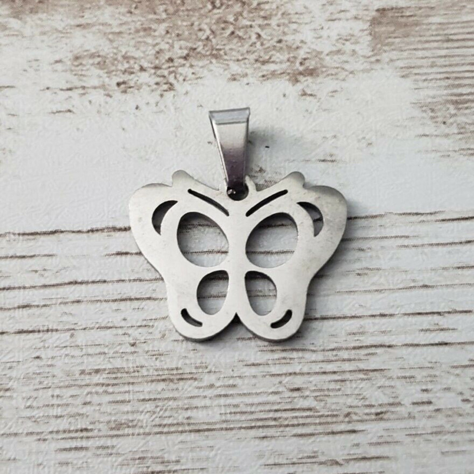 Vintage Pendant – Silver Tone Small Butterfly – No Chain Included