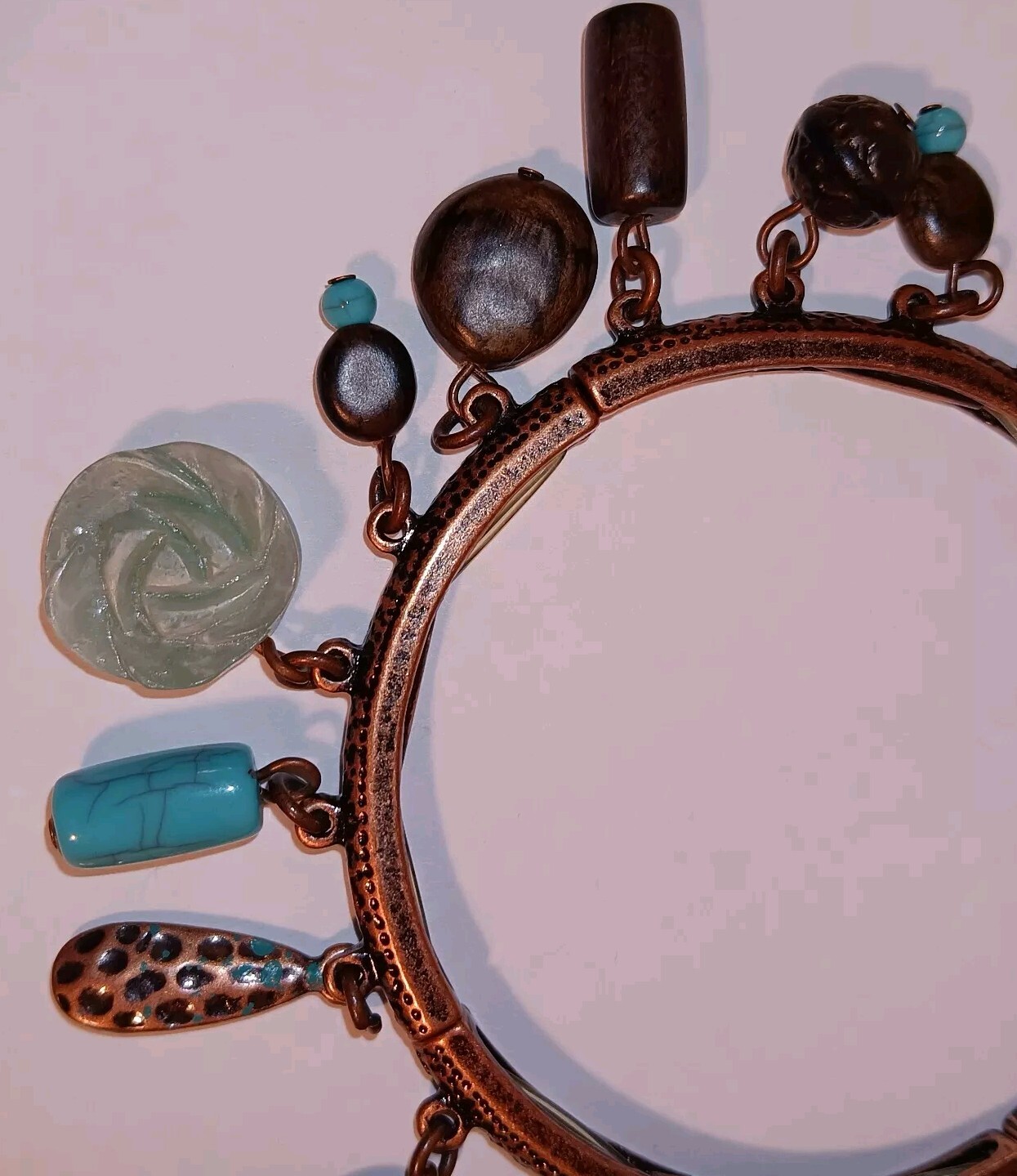 VTG Strechable Bracelet Gold Tone W/wood And Turquois Beads 1960s Dangling
