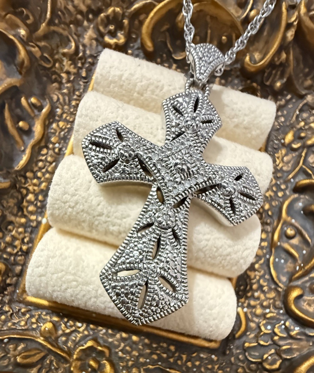ESTATE Vintage 925 Silver & 5 Accent Diamond Cross Pendant on 925 Chain Necklace