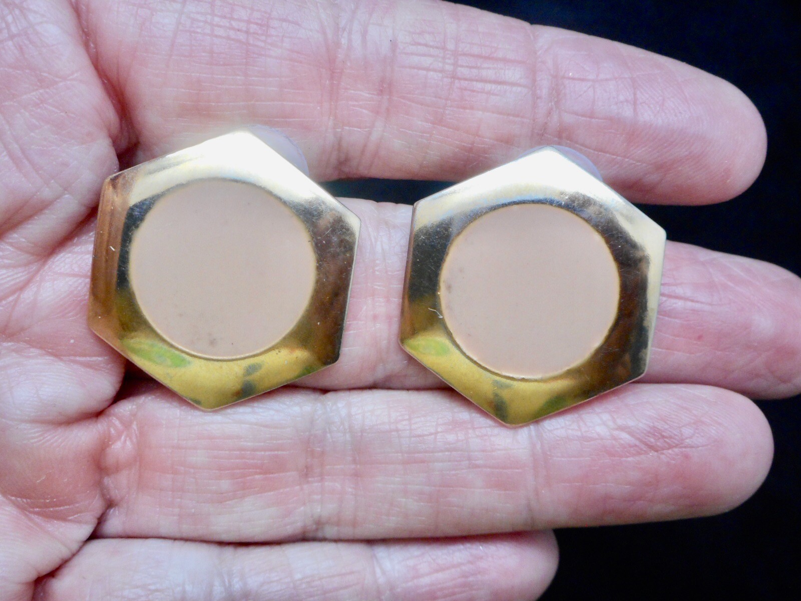 Vintage-1980’s Gold Tone w/Tan Enamel Pierced Earrings