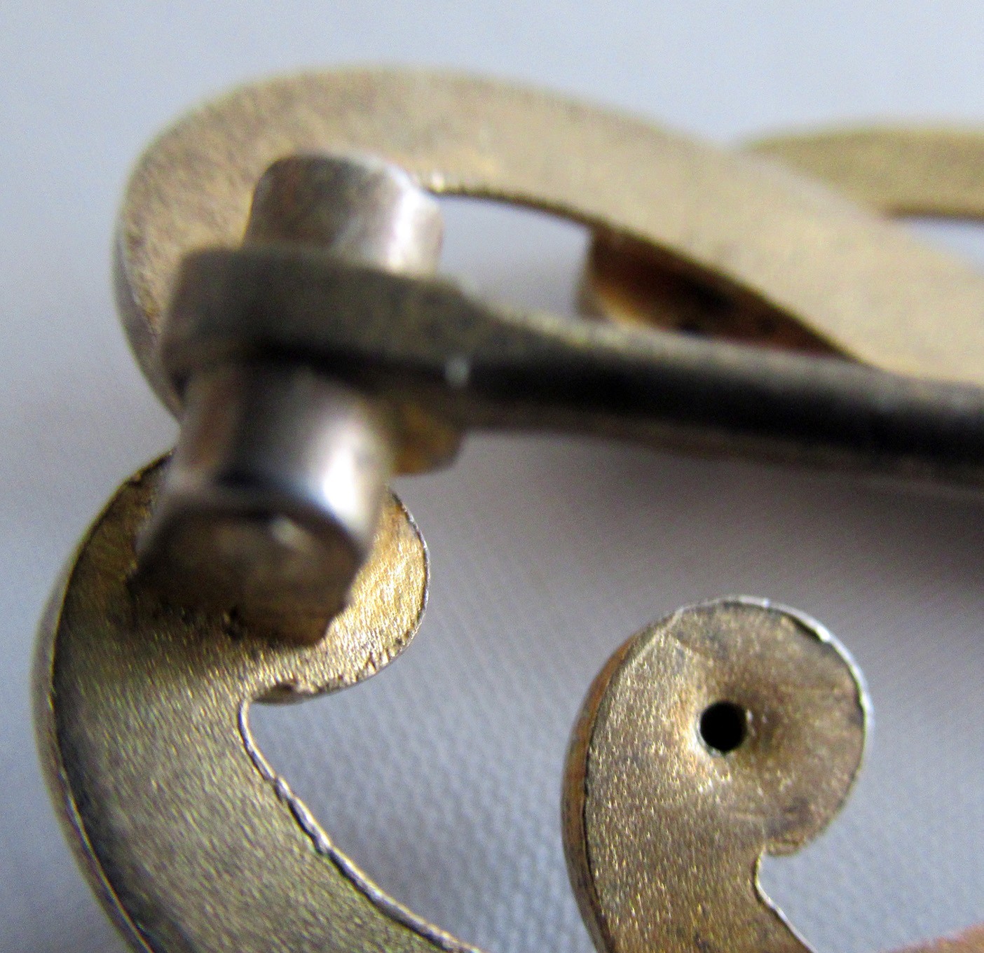 ANTIQUE WILLIAM KERR STERLING BROOCH w GOLD WASH, 2 1/2 INCHES
