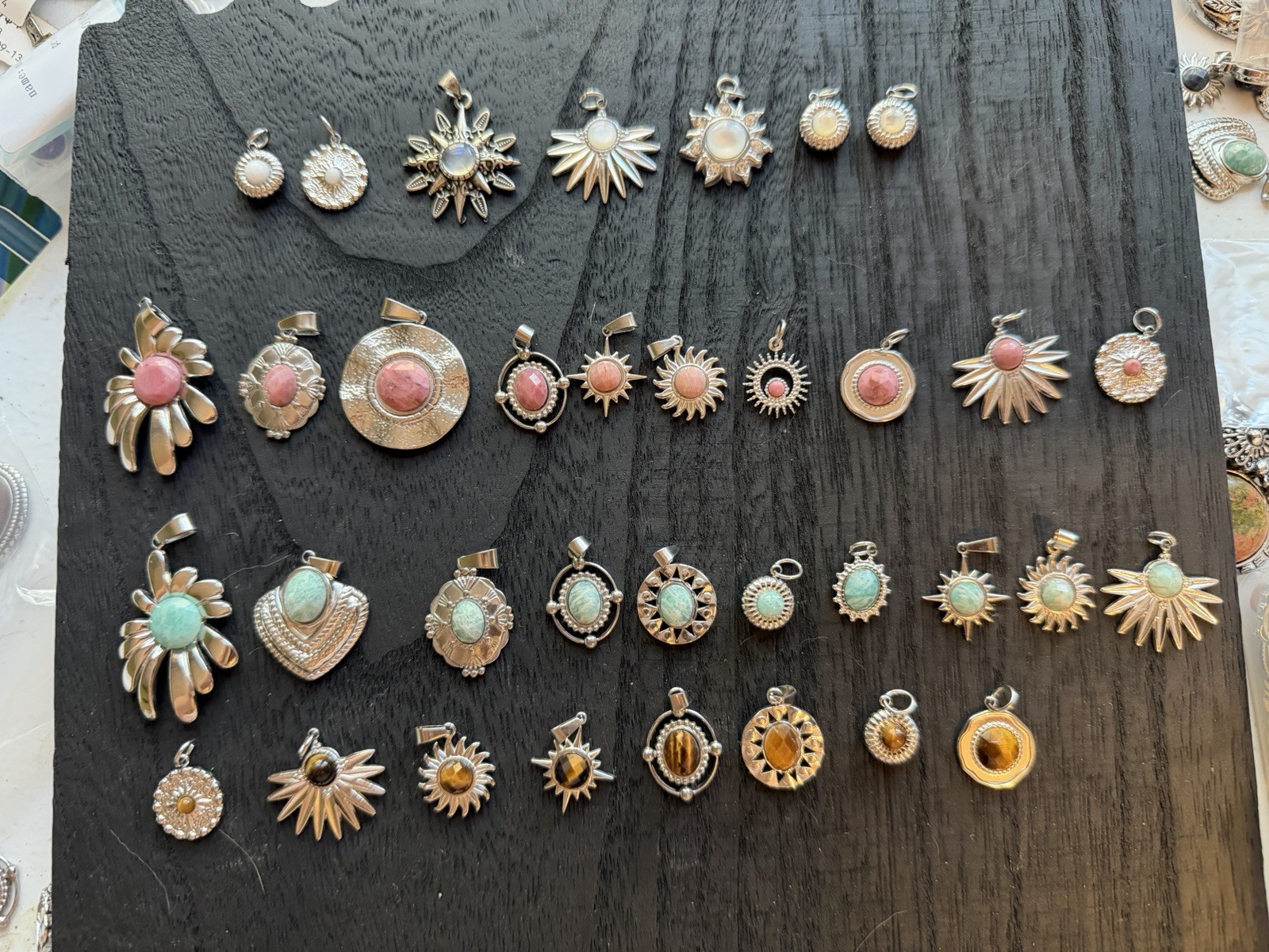 30 Vintage Style Multicolor Stone & Metal Pendants Mixed Lot Collection