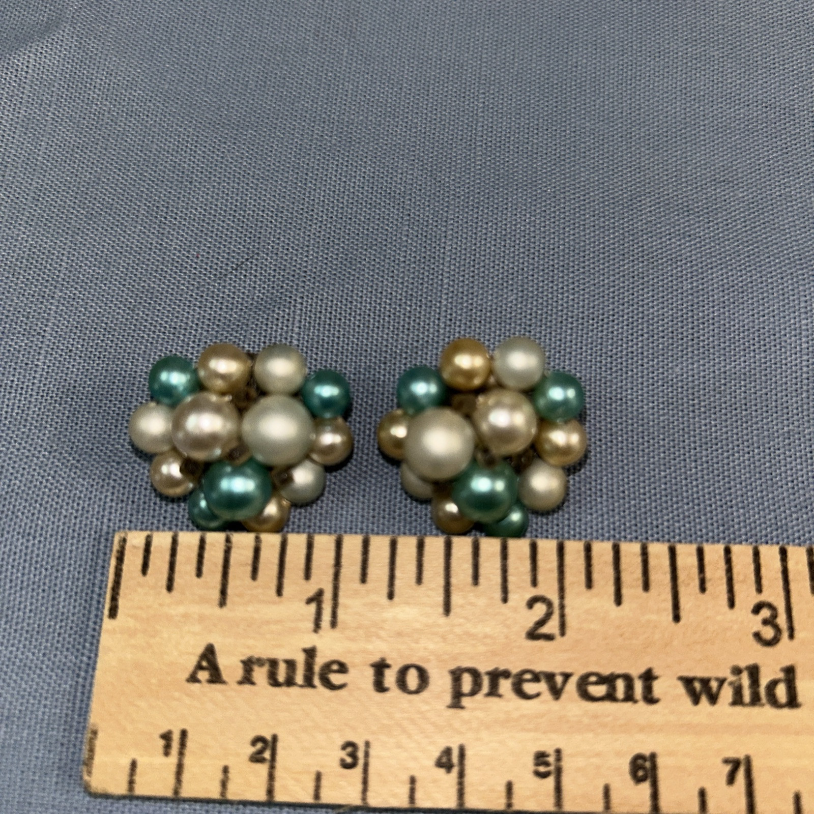 Vintage 4 Strand Blue Ombre Bead Necklace and Clip Earrings / Japan D004