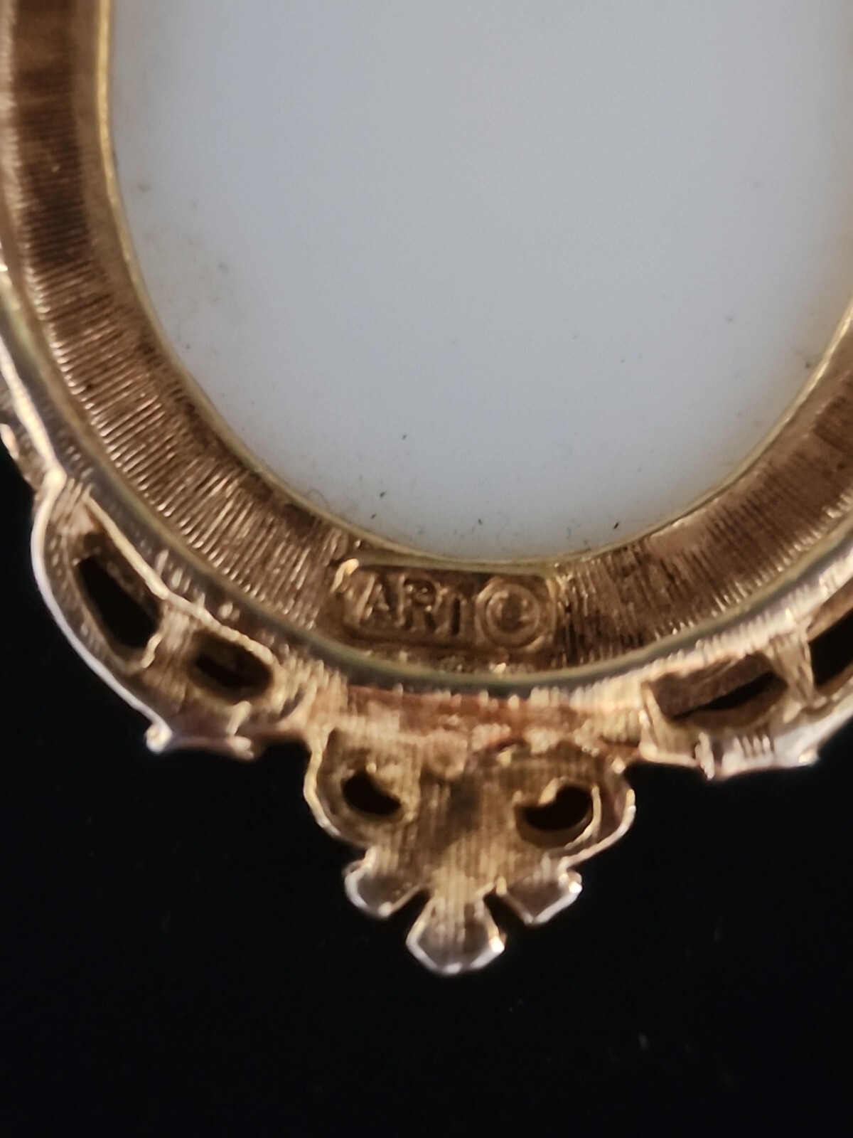 Victorian Revival Cameo Transfer Portrait Pendant Vintage ART Arthur Pepper