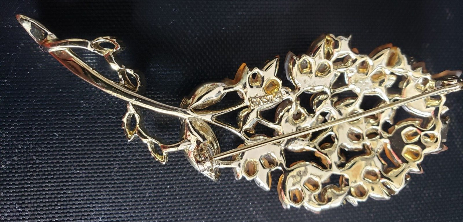 Vintage Lisner Peach Molded Leaves AB & Taupe Rhinestones Gold Tone Brooch