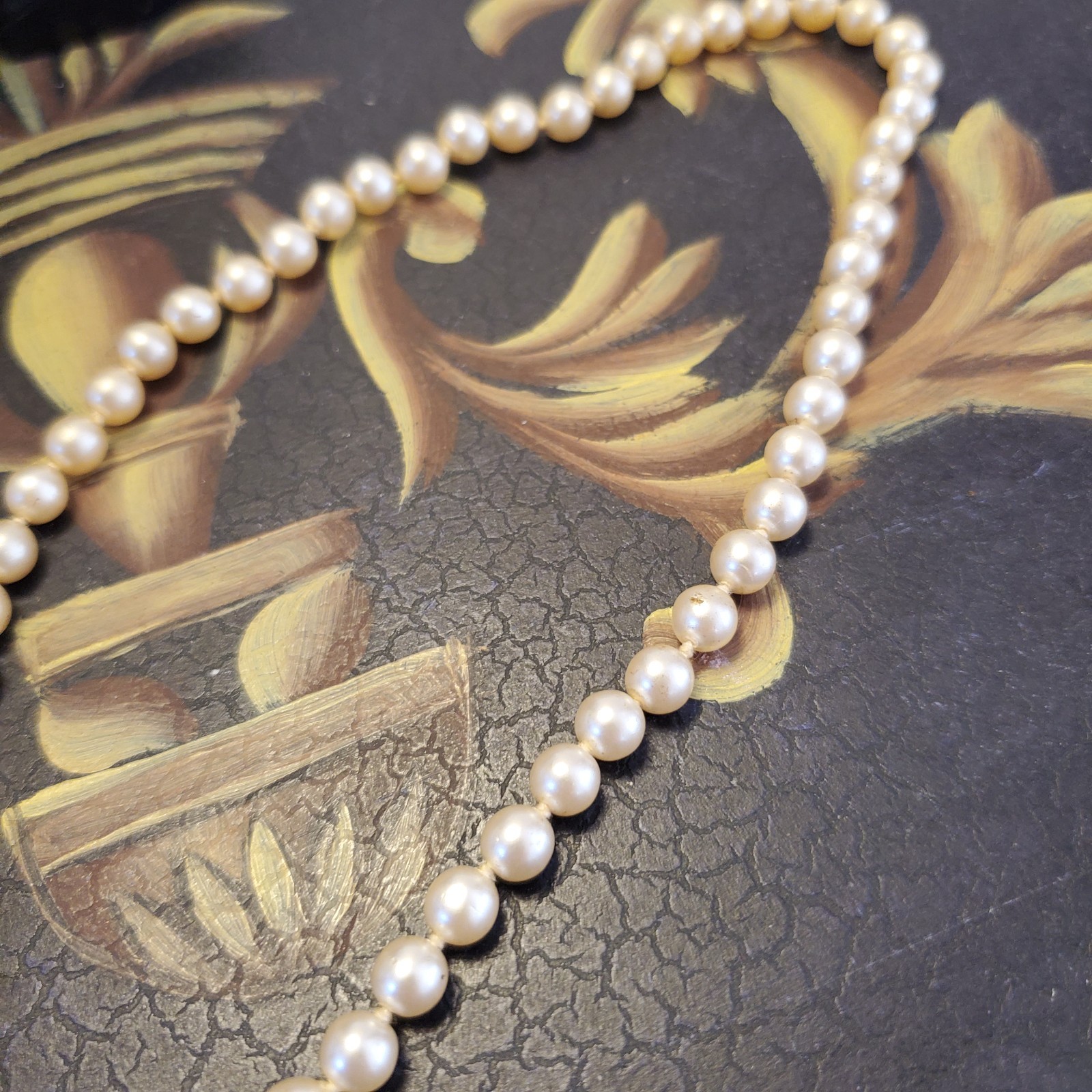 Vintage 15″ Faux Pearl Necklace Hand Knotted Hexagon Screw Clasp