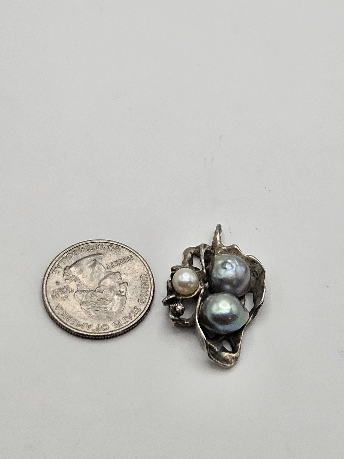Vintage Artisan Modernist Brutalist Sterling Pearl Pendant