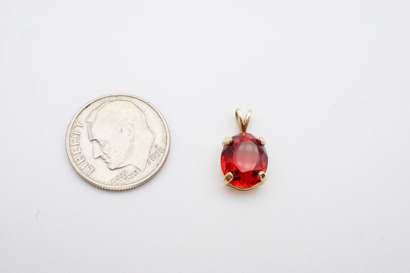 Vintage 10k Yellow Gold Red Glass Stone Pendant
