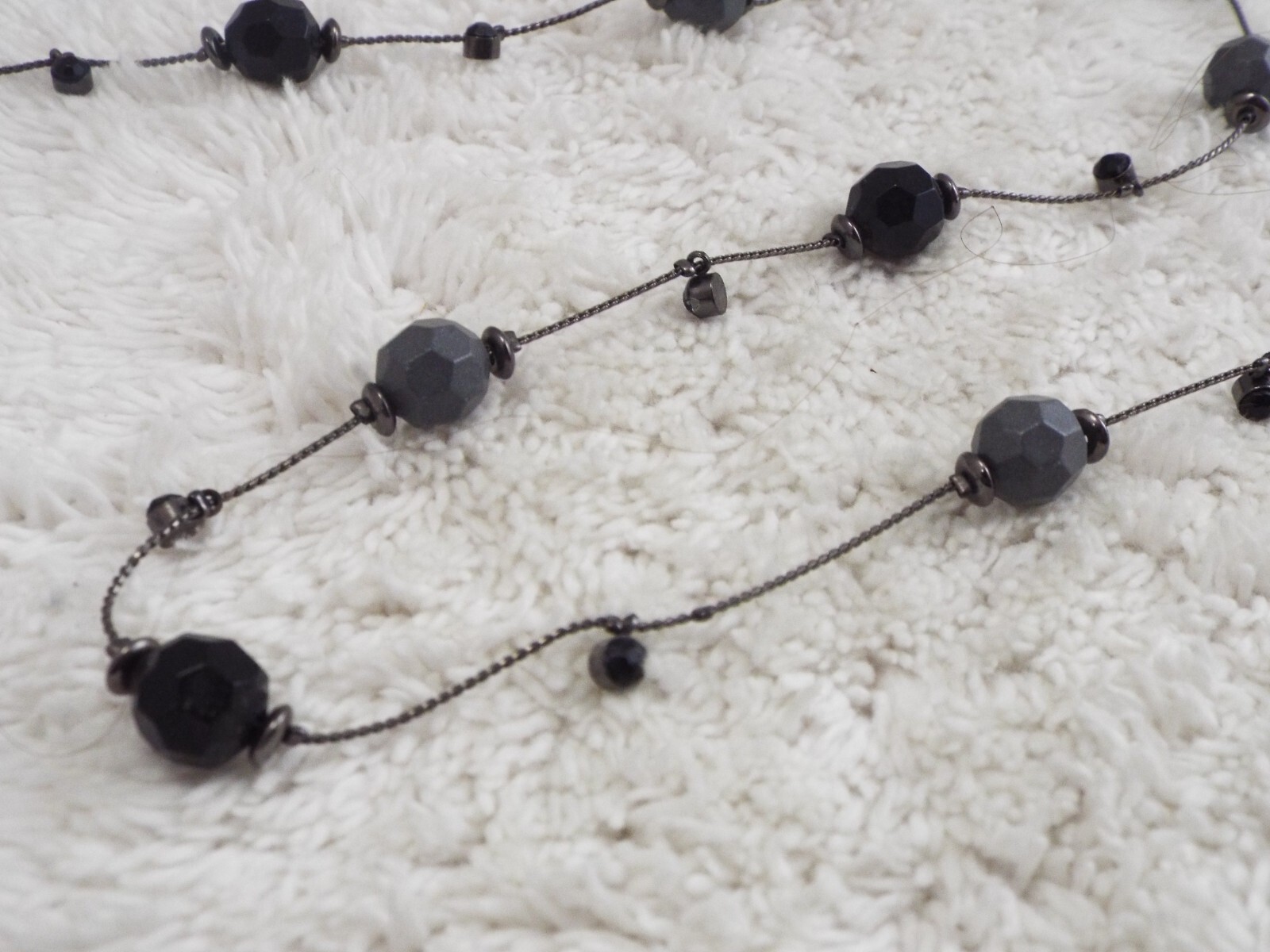 Gunmetal Gray Black Bead Chain Necklace (F44)